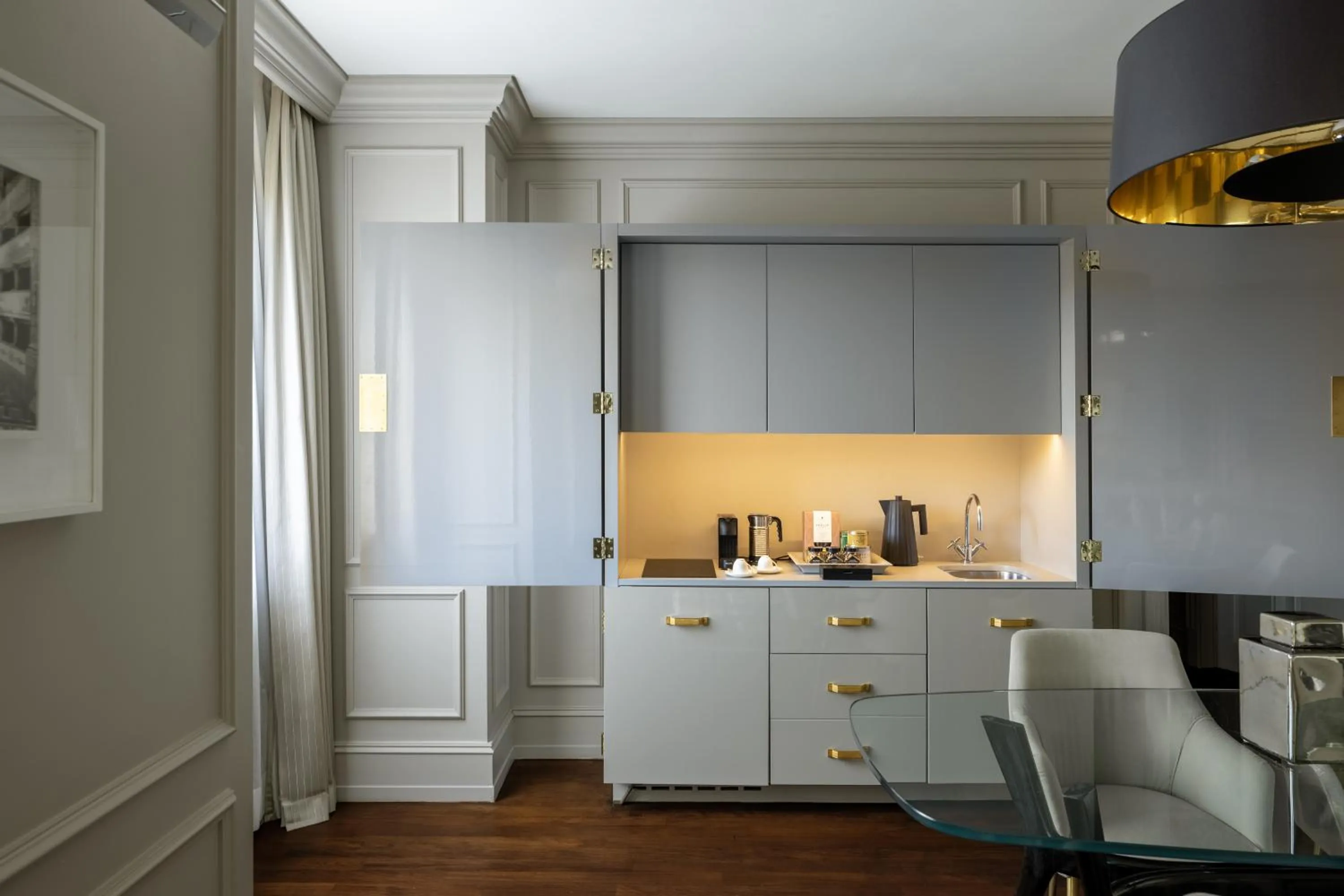 Kitchen or kitchenette in Portrait Firenze - Lungarno Collection