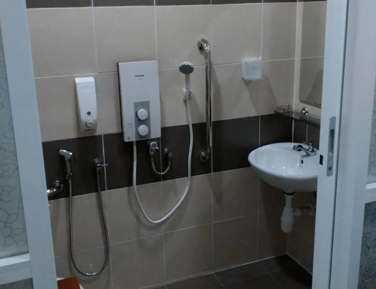 Toilet in Sun Inns Hotel Ayer Keroh