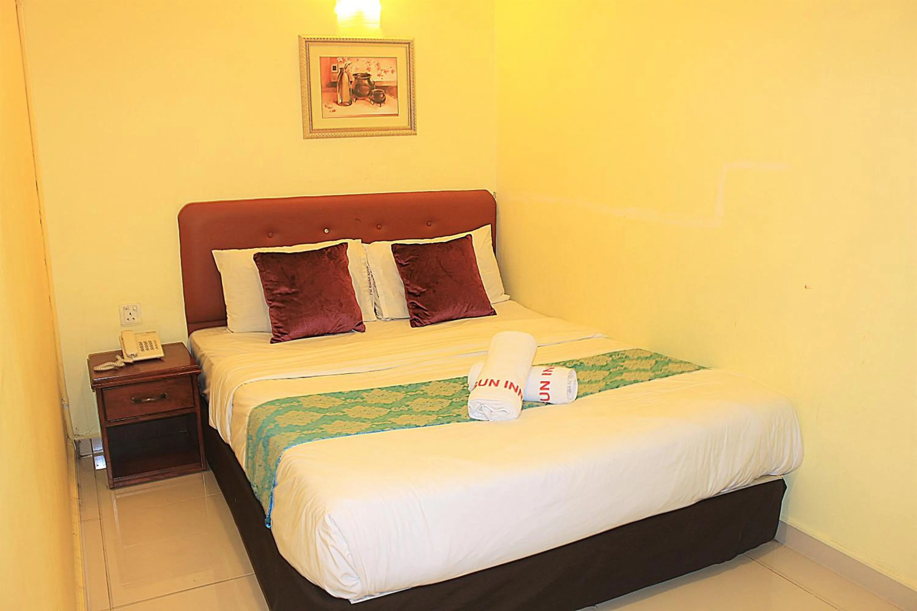 Bed in Sun Inns Hotel Ayer Keroh