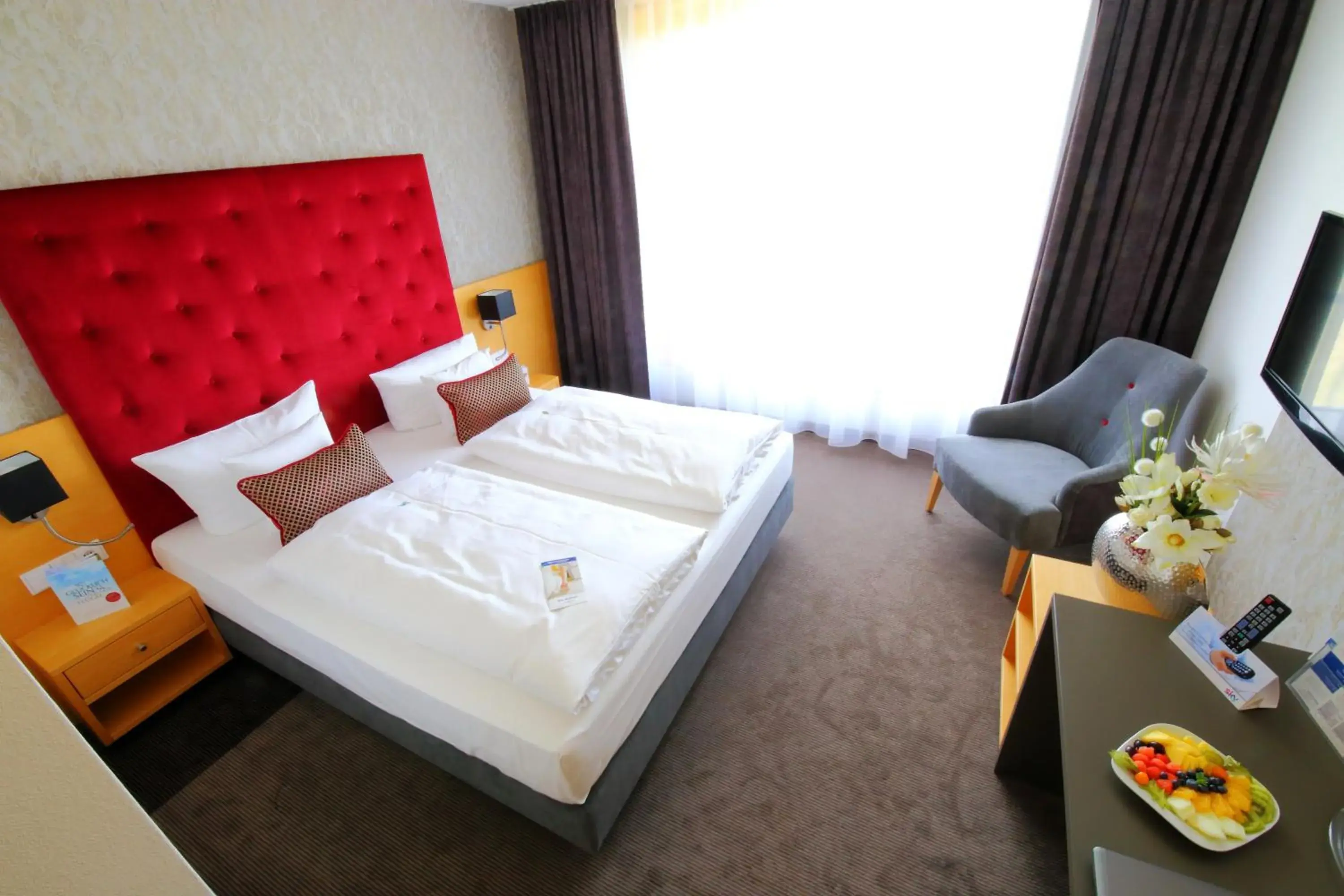 Standard Double Room in rugs Hotel am Schlosspark Lichtenwalde Standard Double Room in rugs Hotel am Schlosspark Lichtenwalde