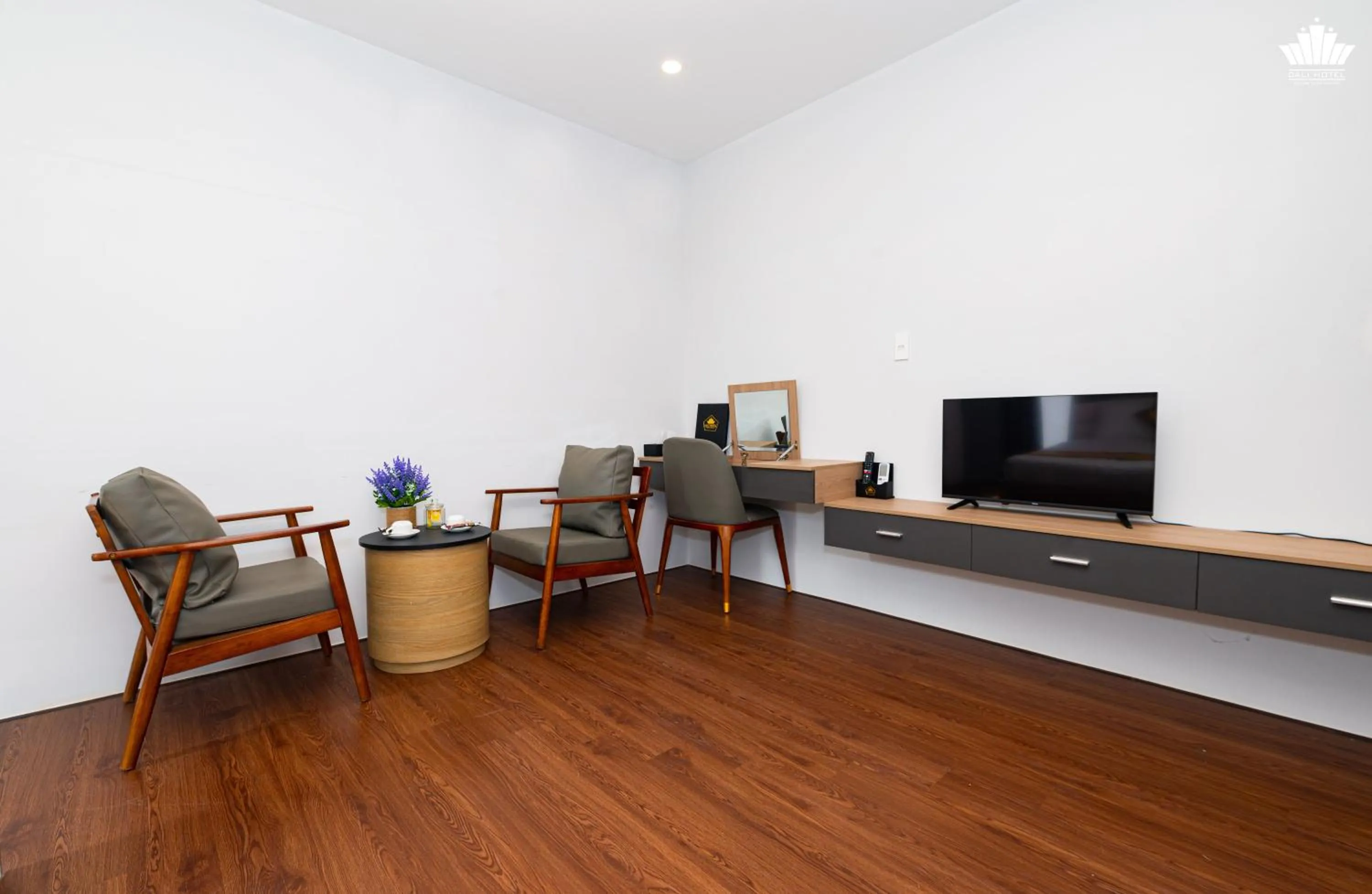 TV and multimedia in Cali Hotel Quy Nhơn