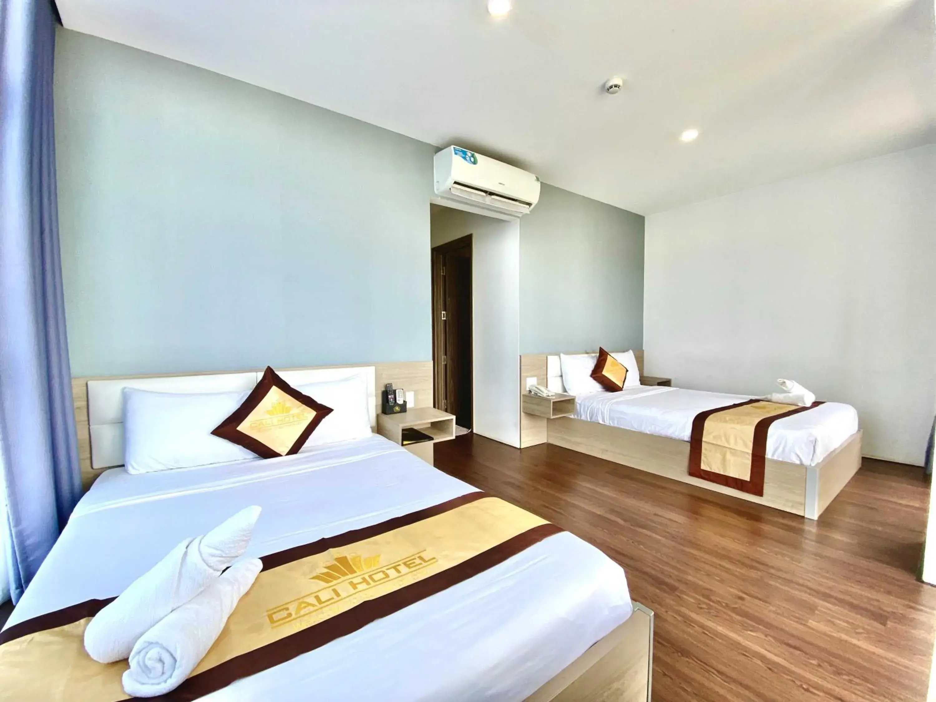 Twin Room with Lake View in Mira Sun Hotel Quy Nhơn Twin Room with Lake View in Mira Sun Hotel Quy Nhơn
