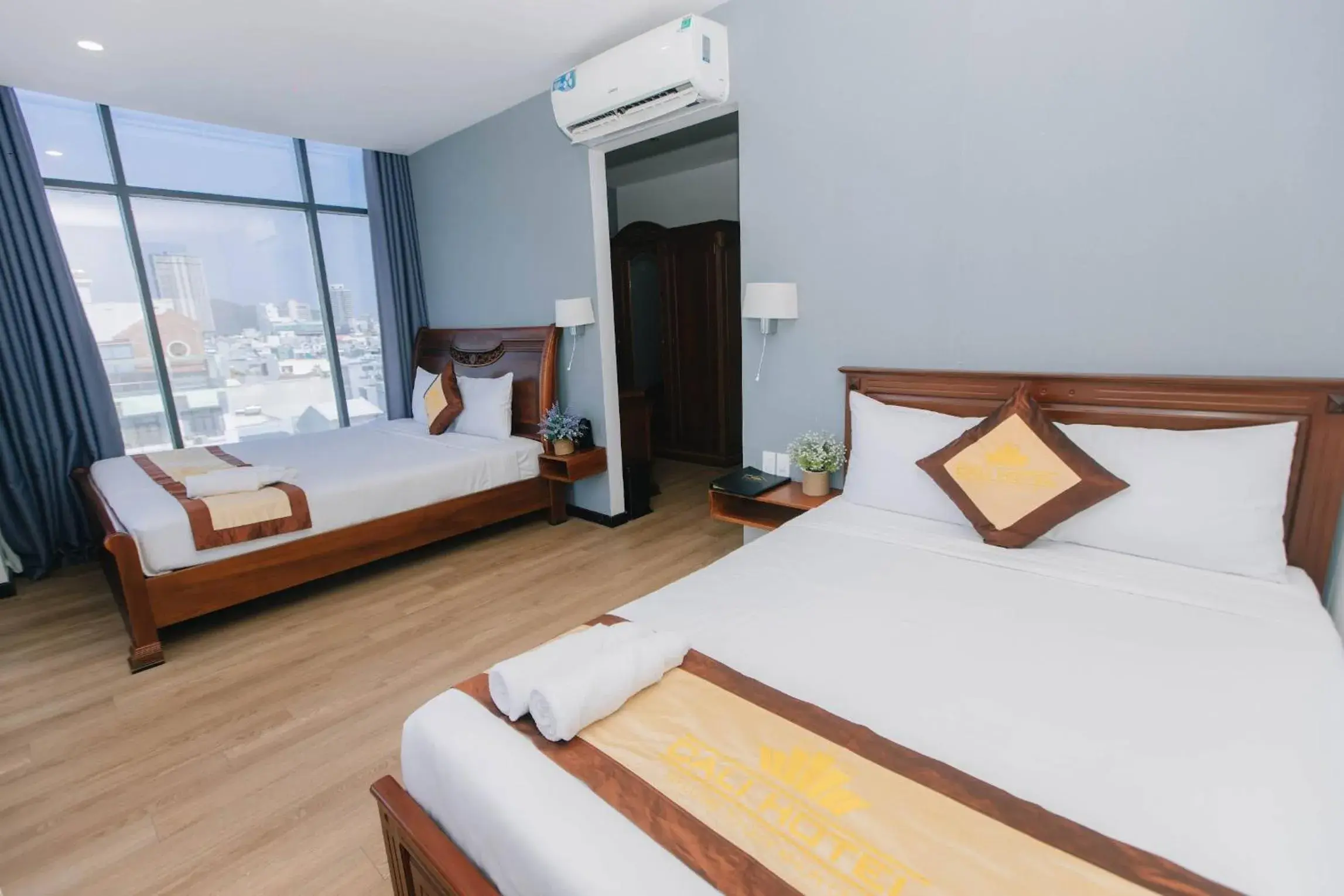 Quadruple Room with Sea View in Mira Sun Hotel Quy Nhơn Quadruple Room with Sea View in Mira Sun Hotel Quy Nhơn