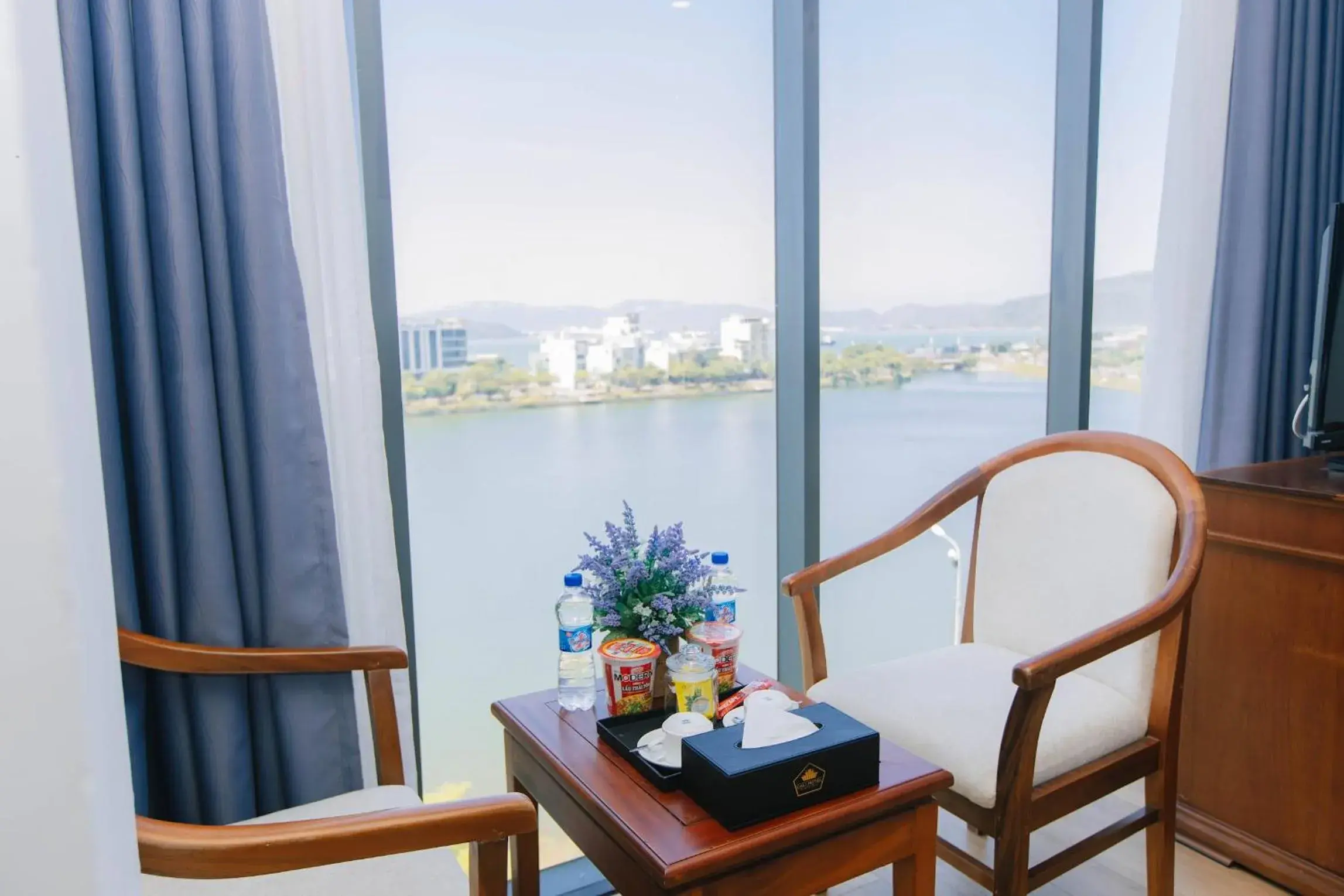Quadruple Room with Sea View in Mira Sun Hotel Quy Nhơn Quadruple Room with Sea View in Mira Sun Hotel Quy Nhơn