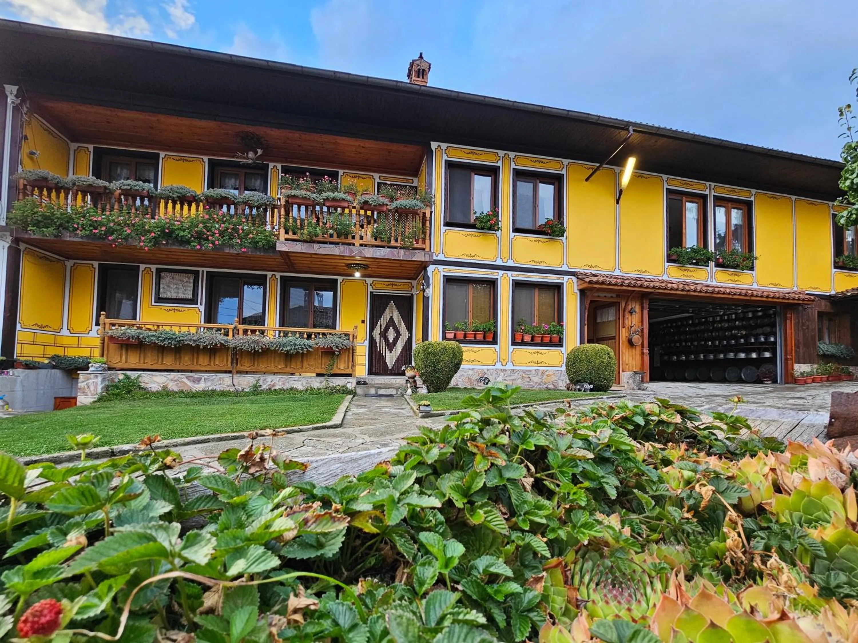 Property building in Hotel Rai