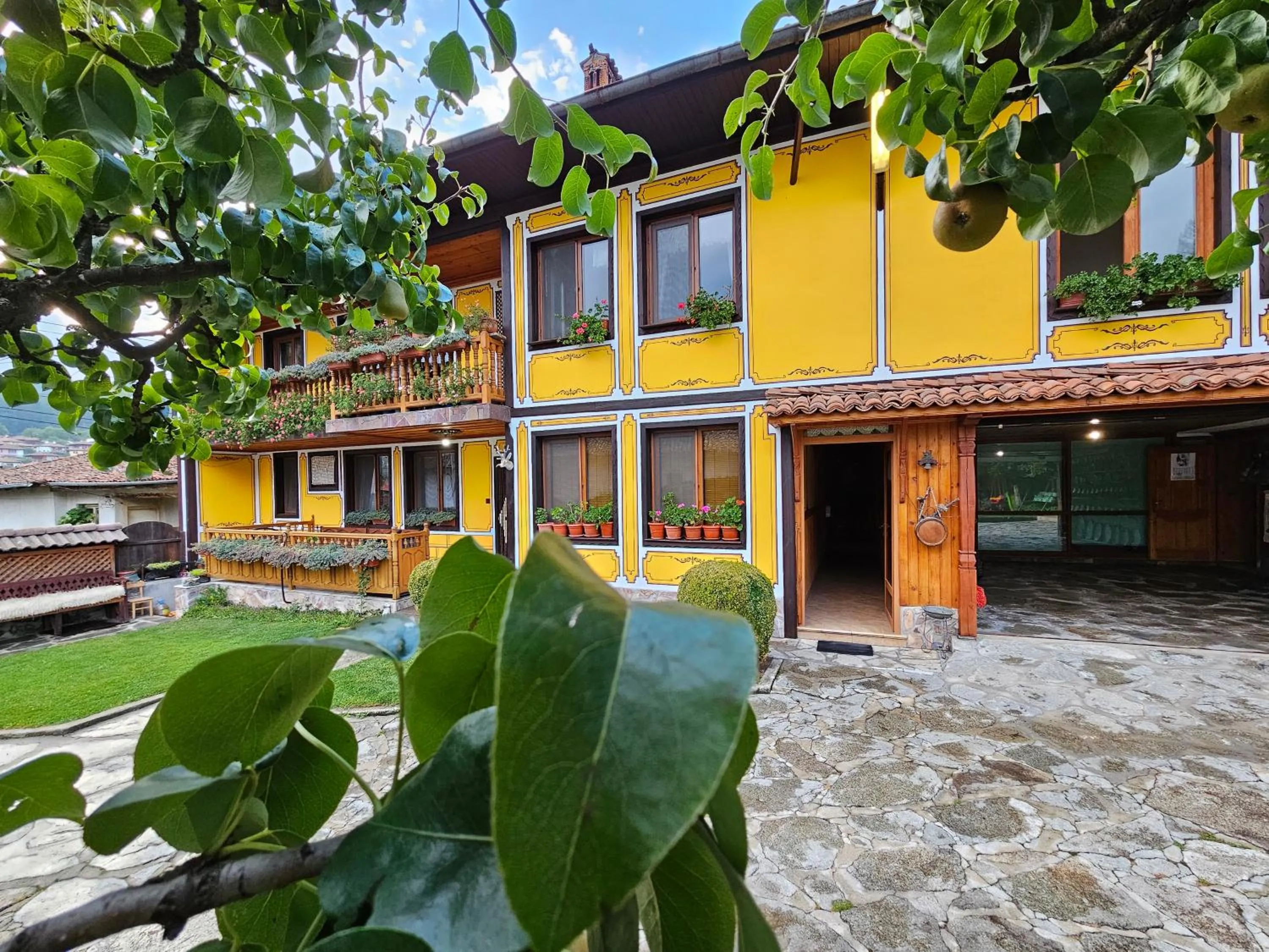 Property building in Hotel Rai