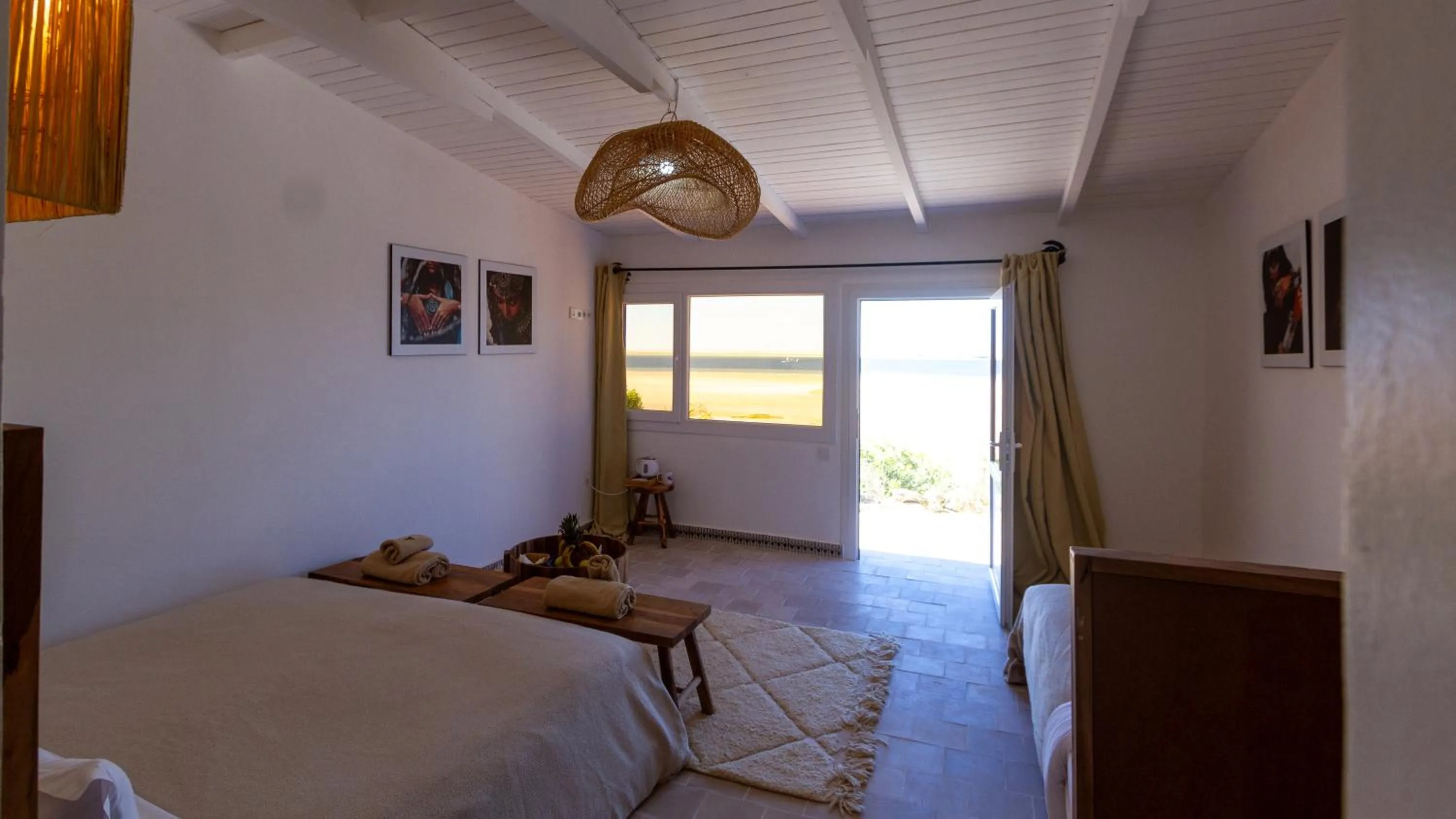 Photo of the whole room, Bed in Dakhla Attitude