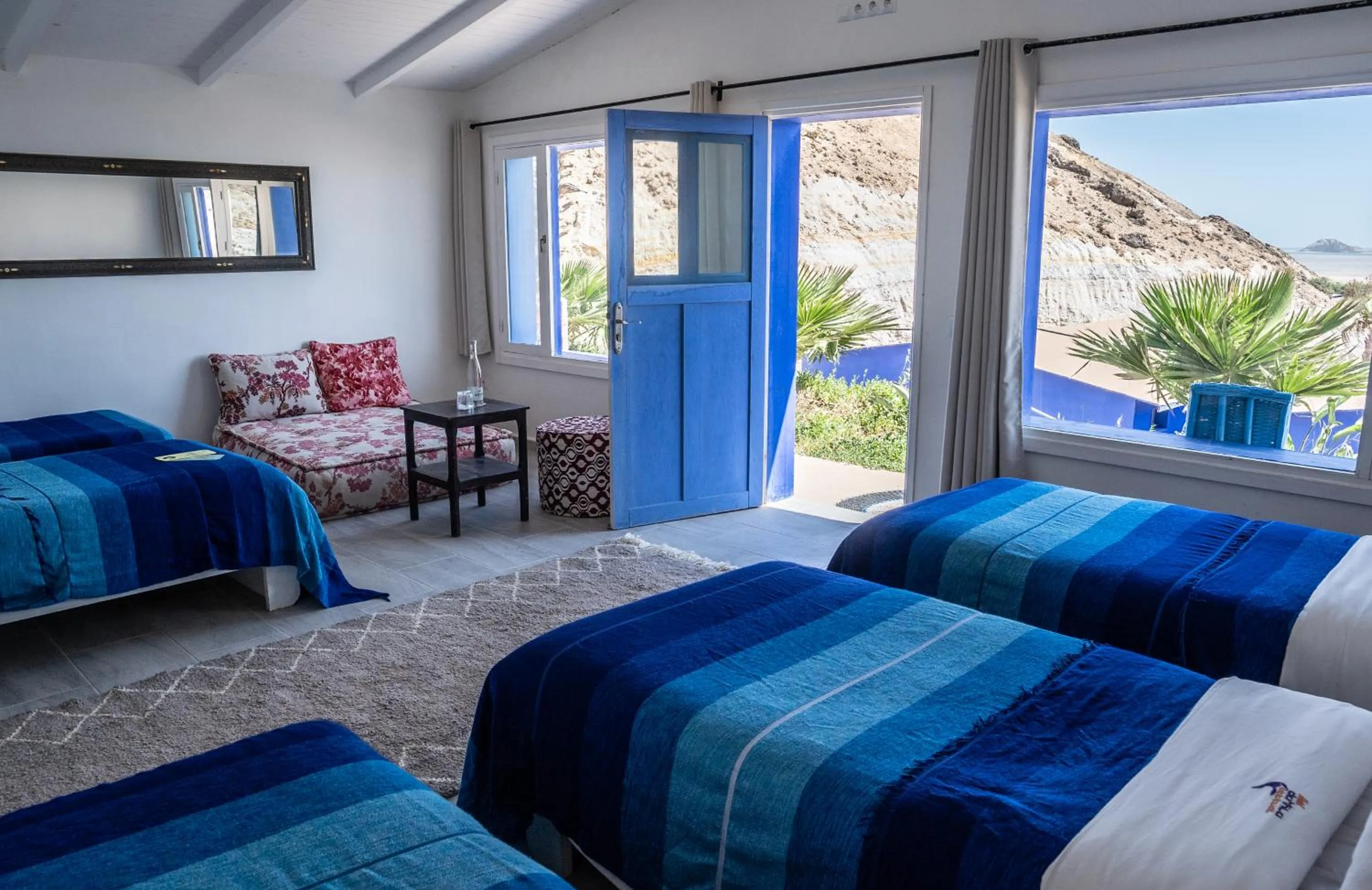 Bed in Dakhla Attitude