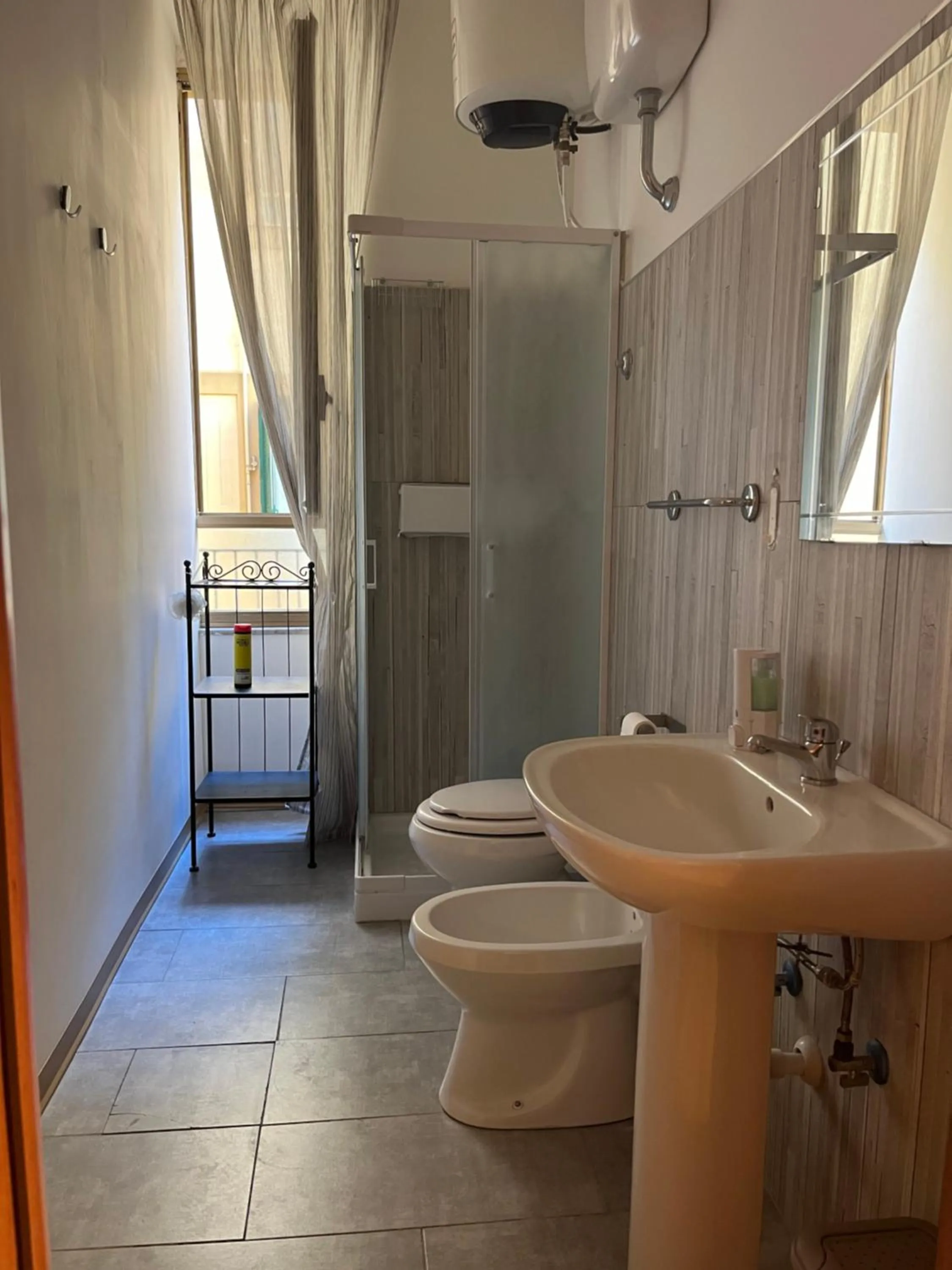 Shower in B&B I Love Naples