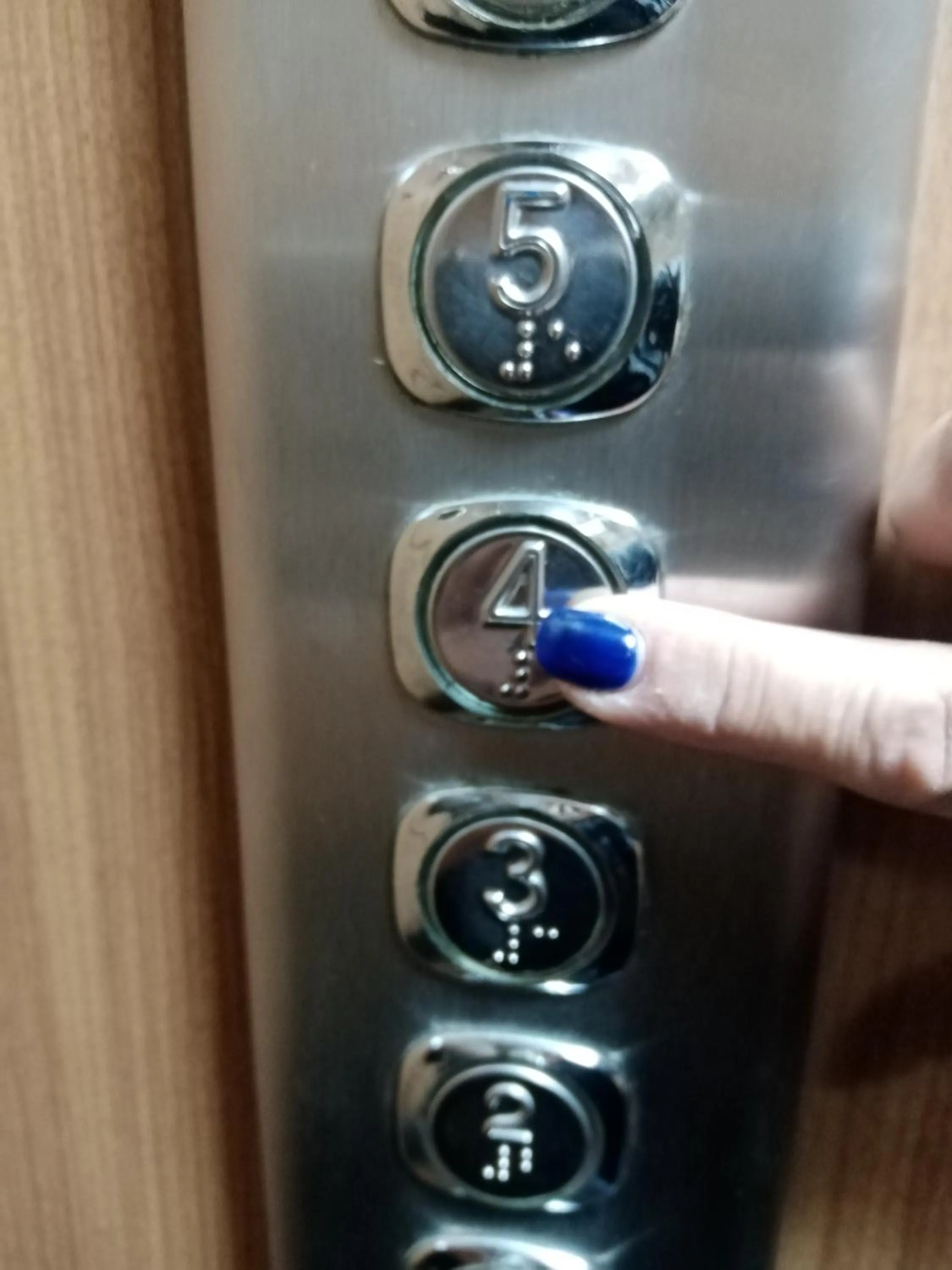 elevator in B&B I Love Naples