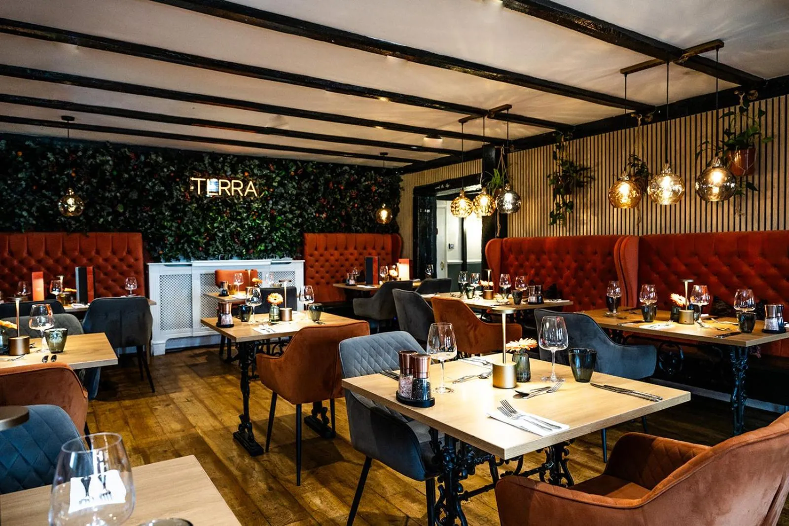 Restaurant/places to eat in Tottington Manor Hotel