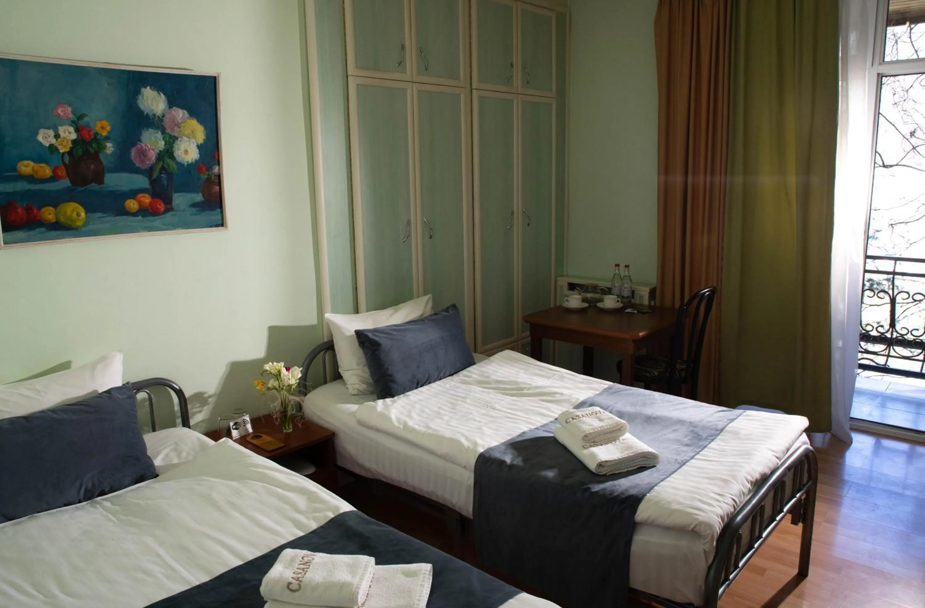 Balcony/Terrace, Bed in Casanova Inn - Boutique Hotel