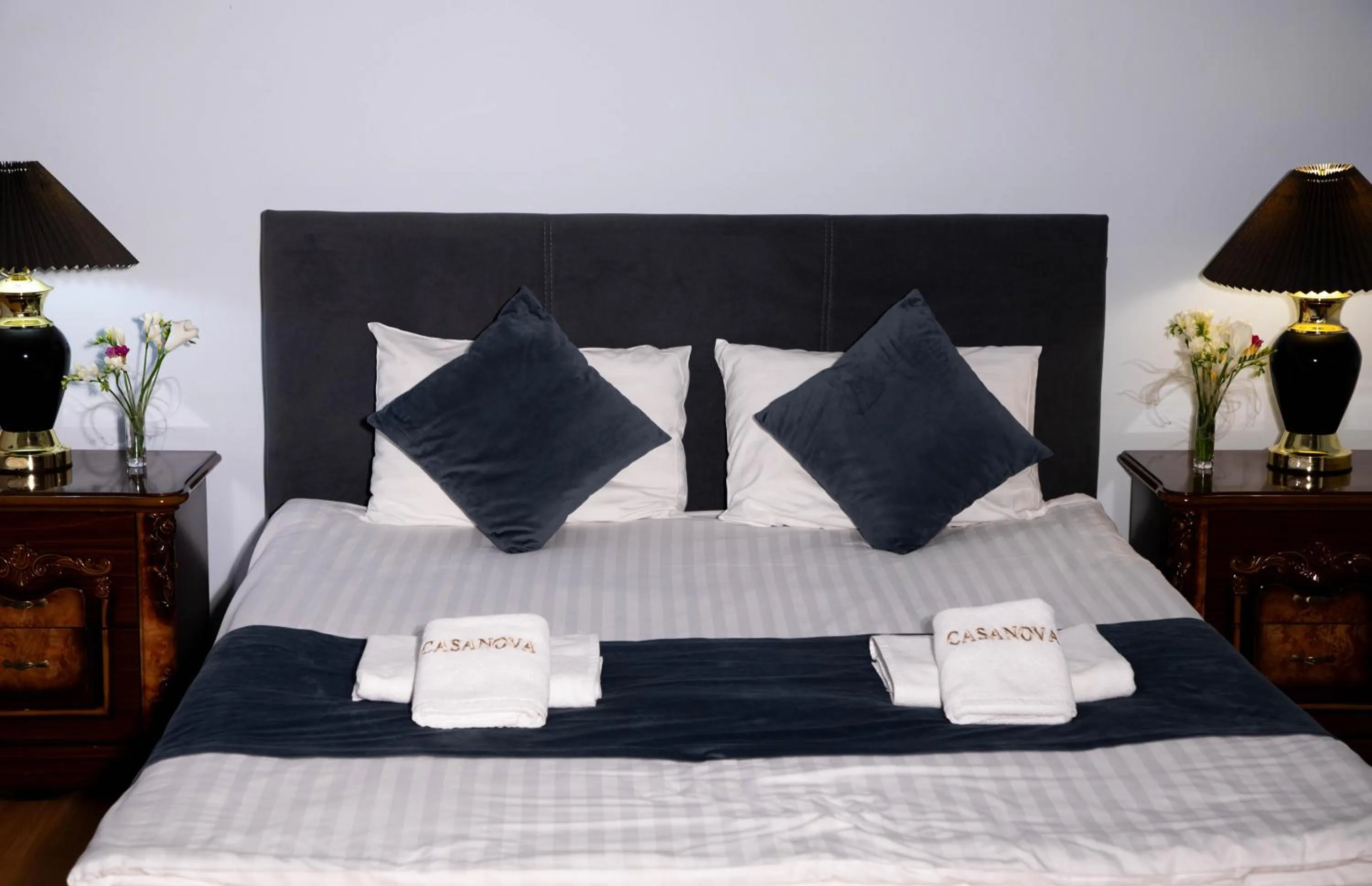 Bed in Casanova Inn - Boutique Hotel
