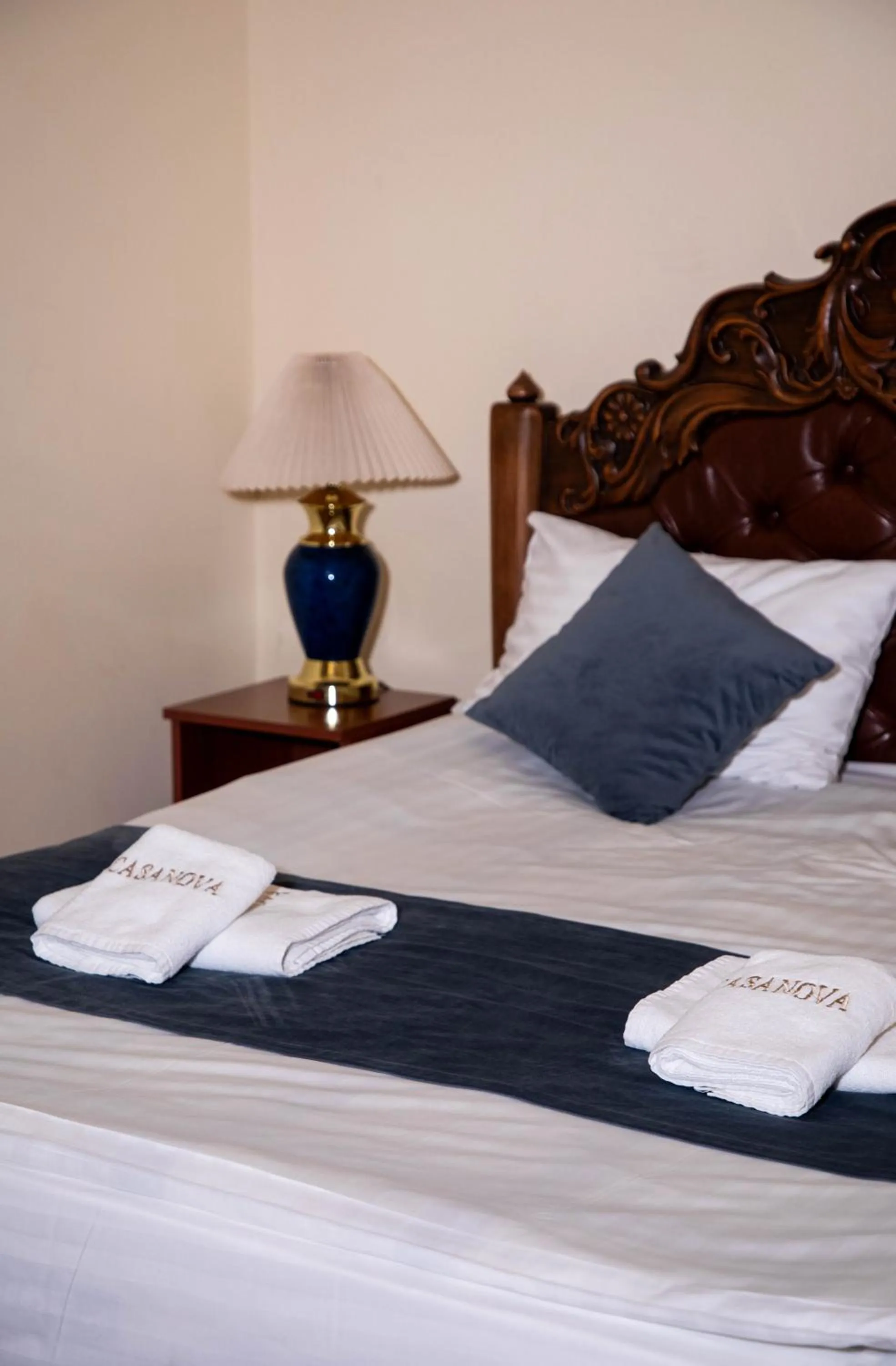 Bed in Casanova Inn - Boutique Hotel