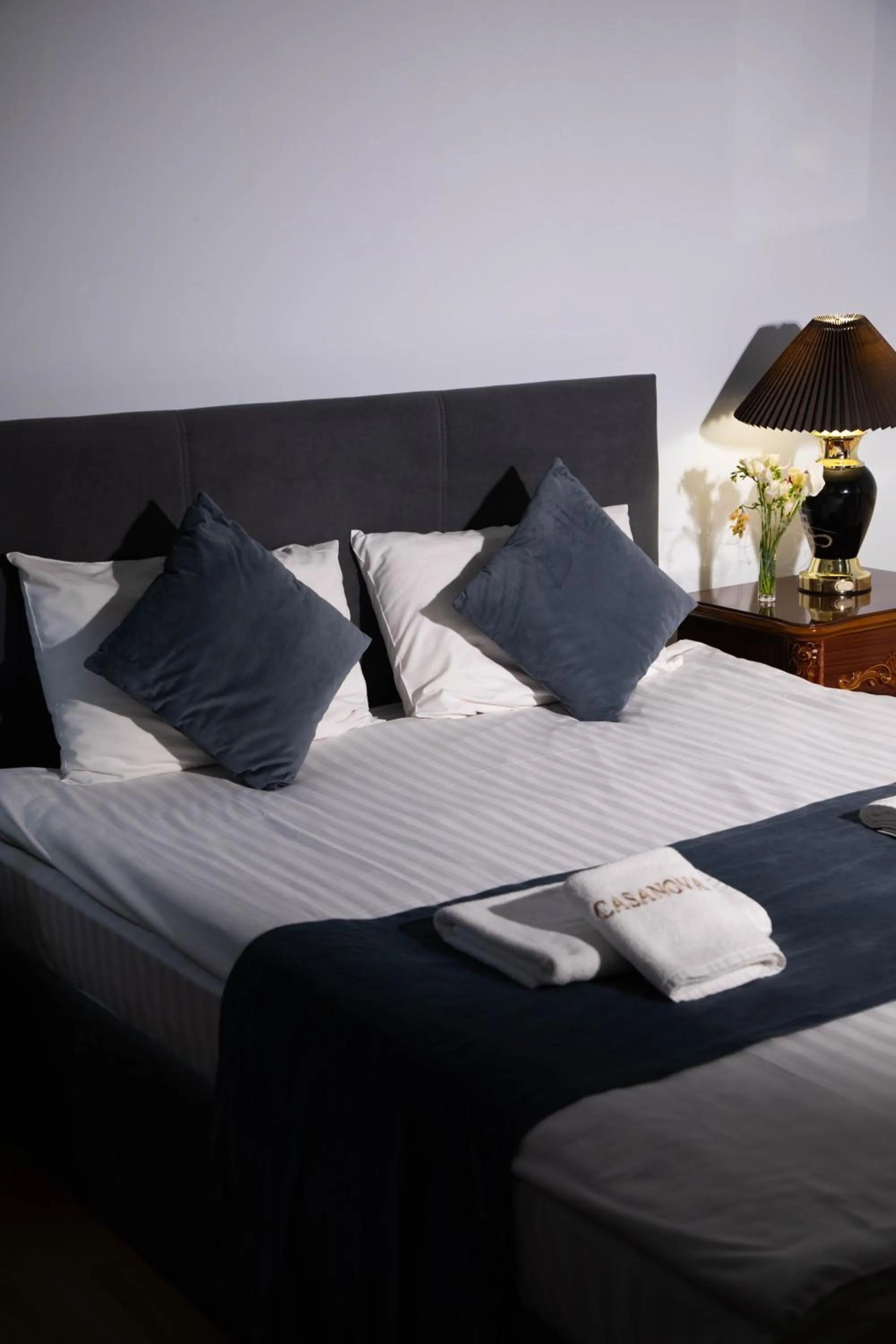 Bed in Casanova Inn - Boutique Hotel