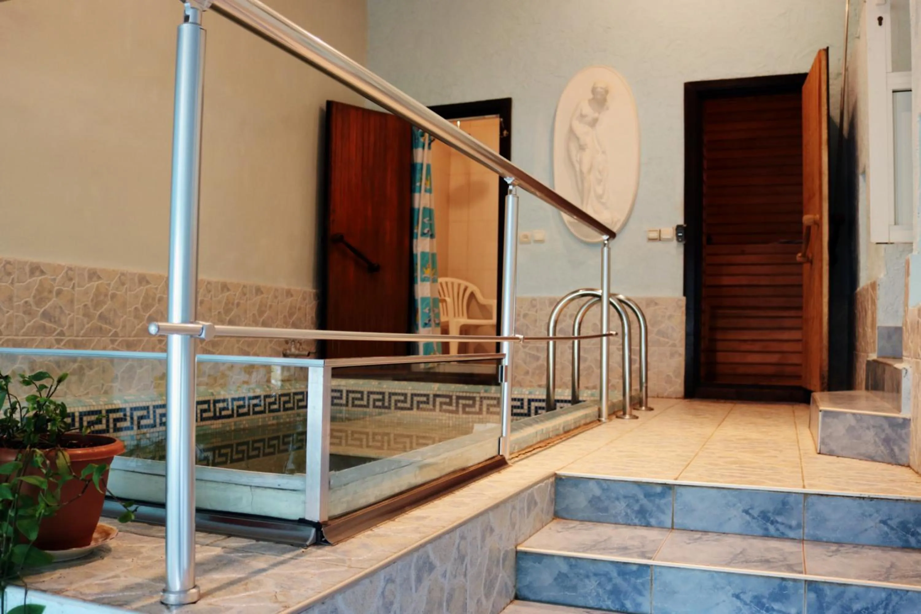 Shower in Casanova Inn - Boutique Hotel