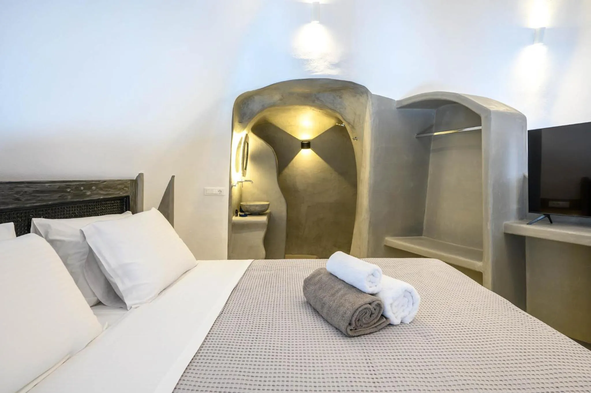 Bed in Deep Earth Villas