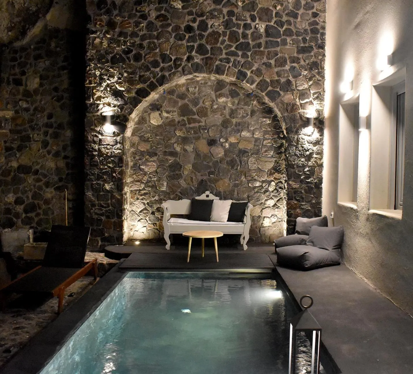 Patio in Deep Earth Villas