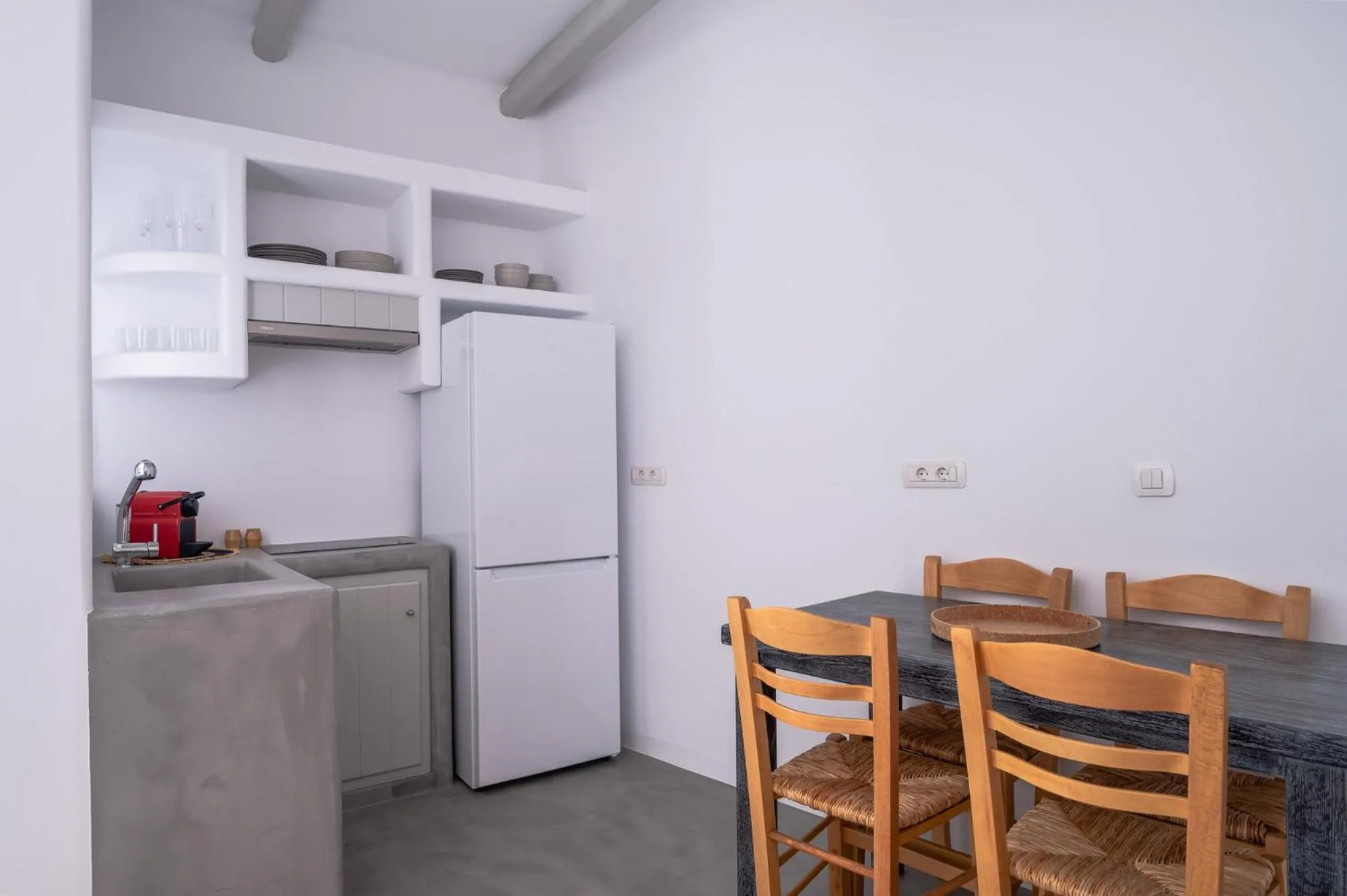 Coffee/tea facilities in Deep Earth Villas