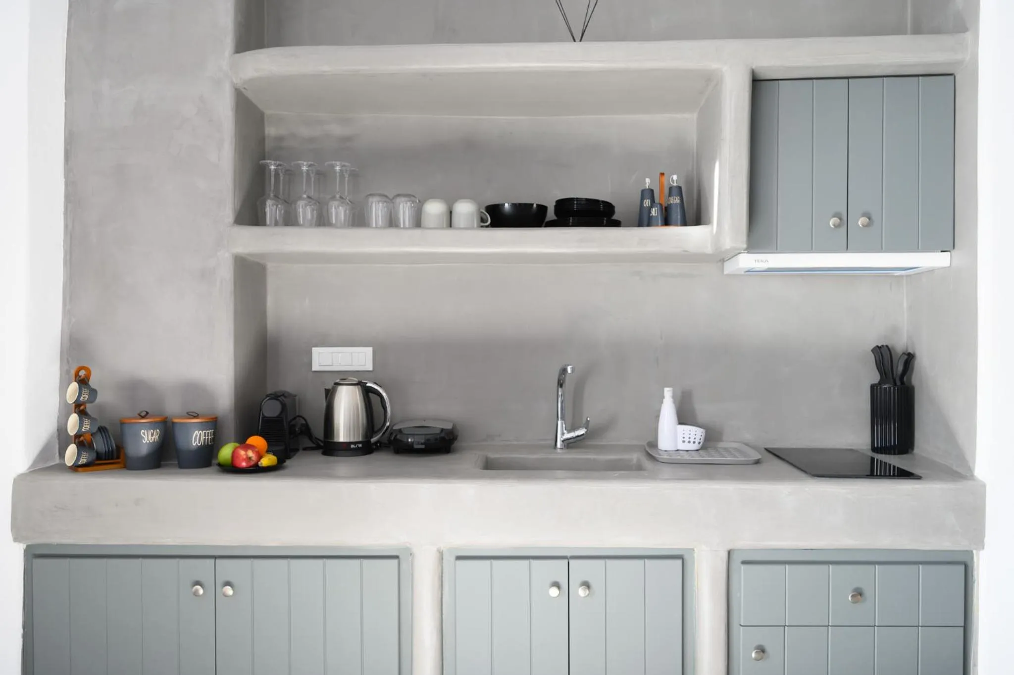 Coffee/tea facilities in Deep Earth Villas