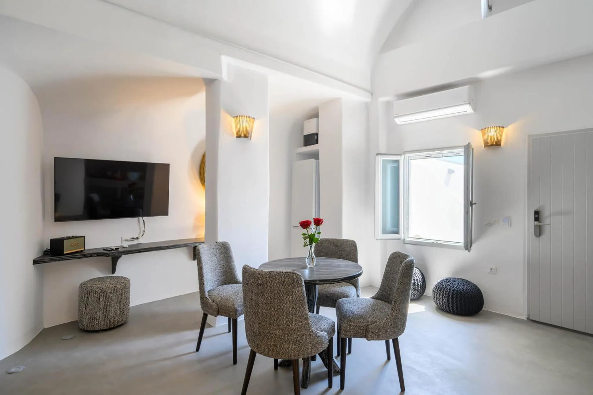TV and multimedia in Deep Earth Villas