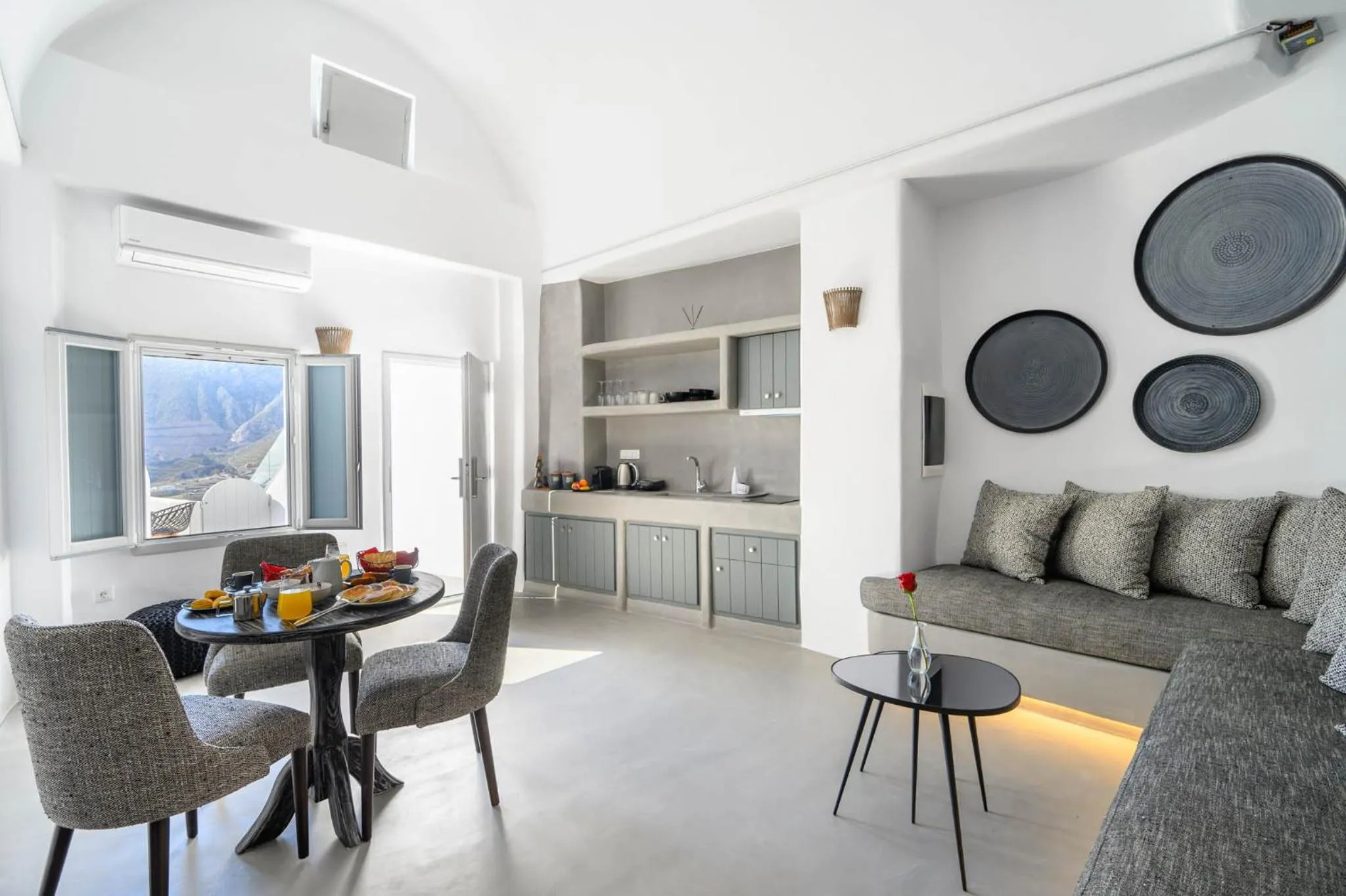 Kitchen or kitchenette in Deep Earth Villas
