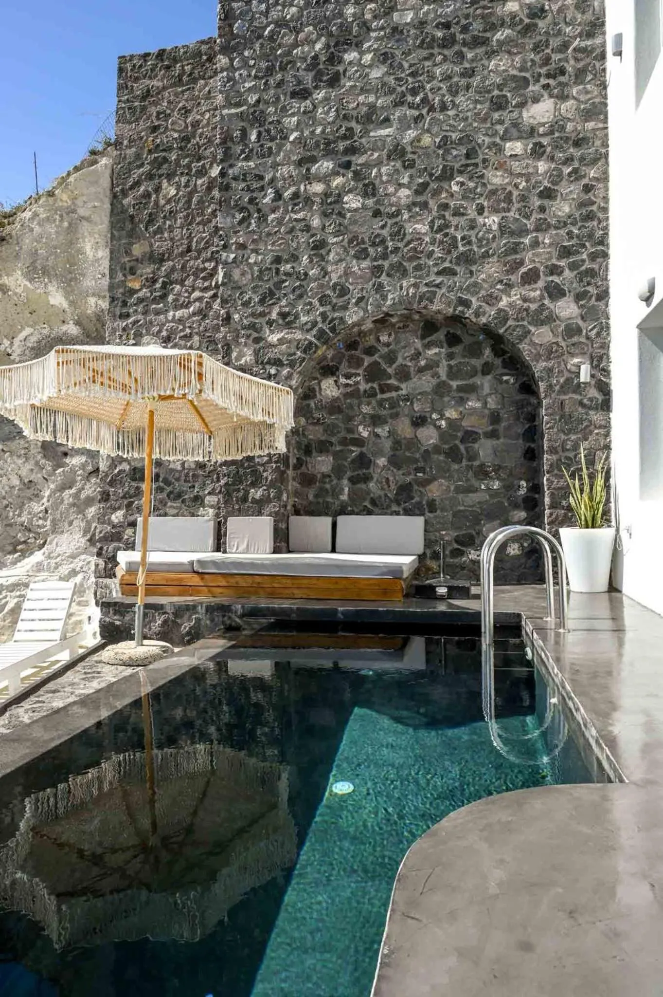 Swimming pool in Deep Earth Villas