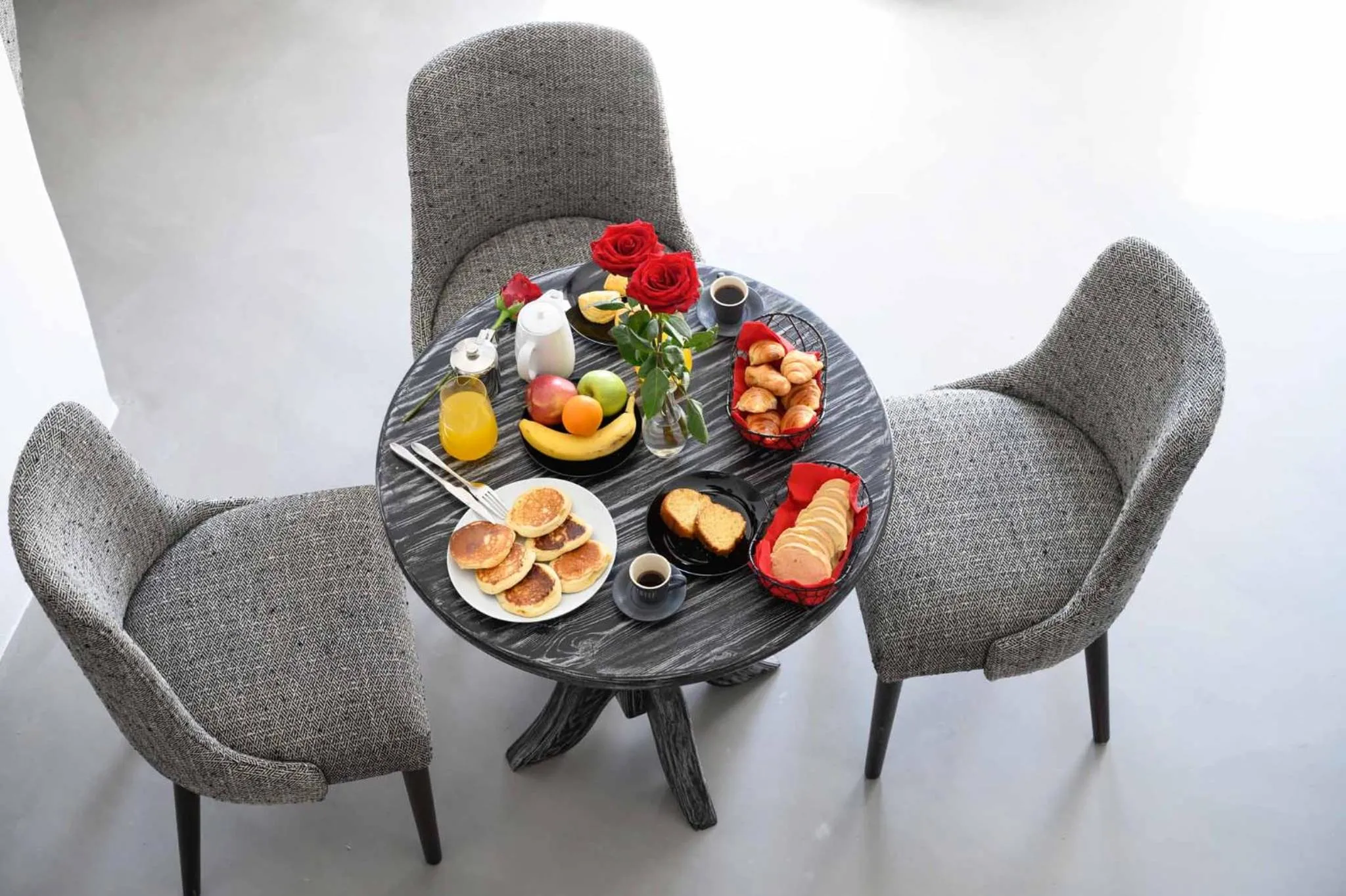 Food and drinks in Deep Earth Villas