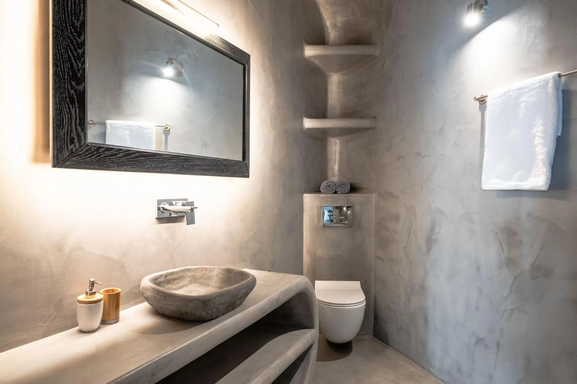 Toilet in Deep Earth Villas