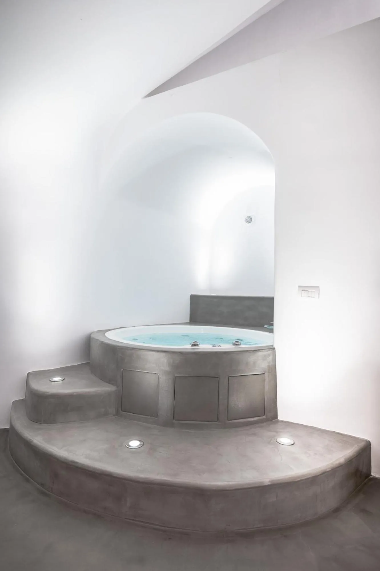 Hot Tub in Deep Earth Villas