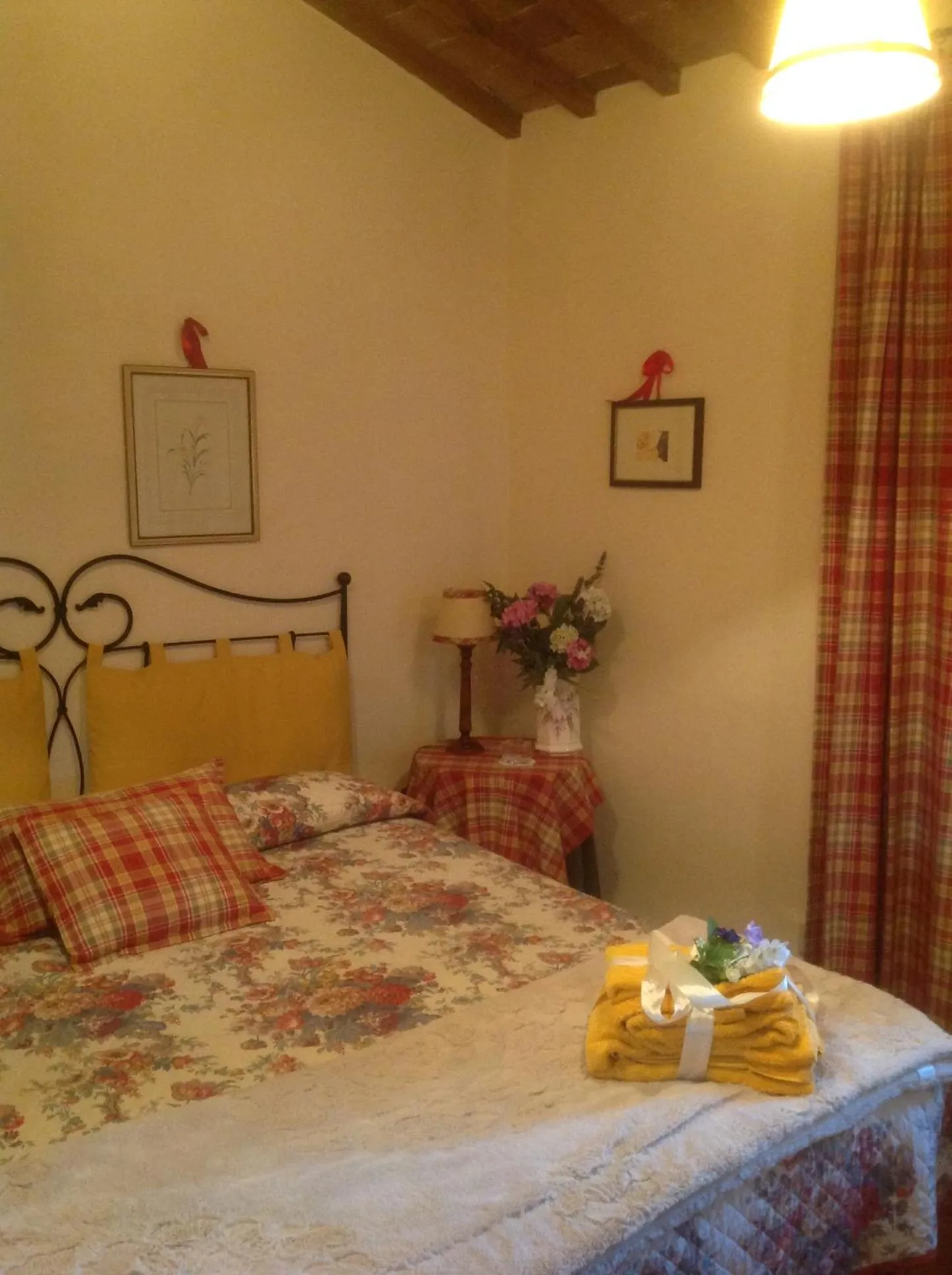 Bed in La Canonica Di San Michele