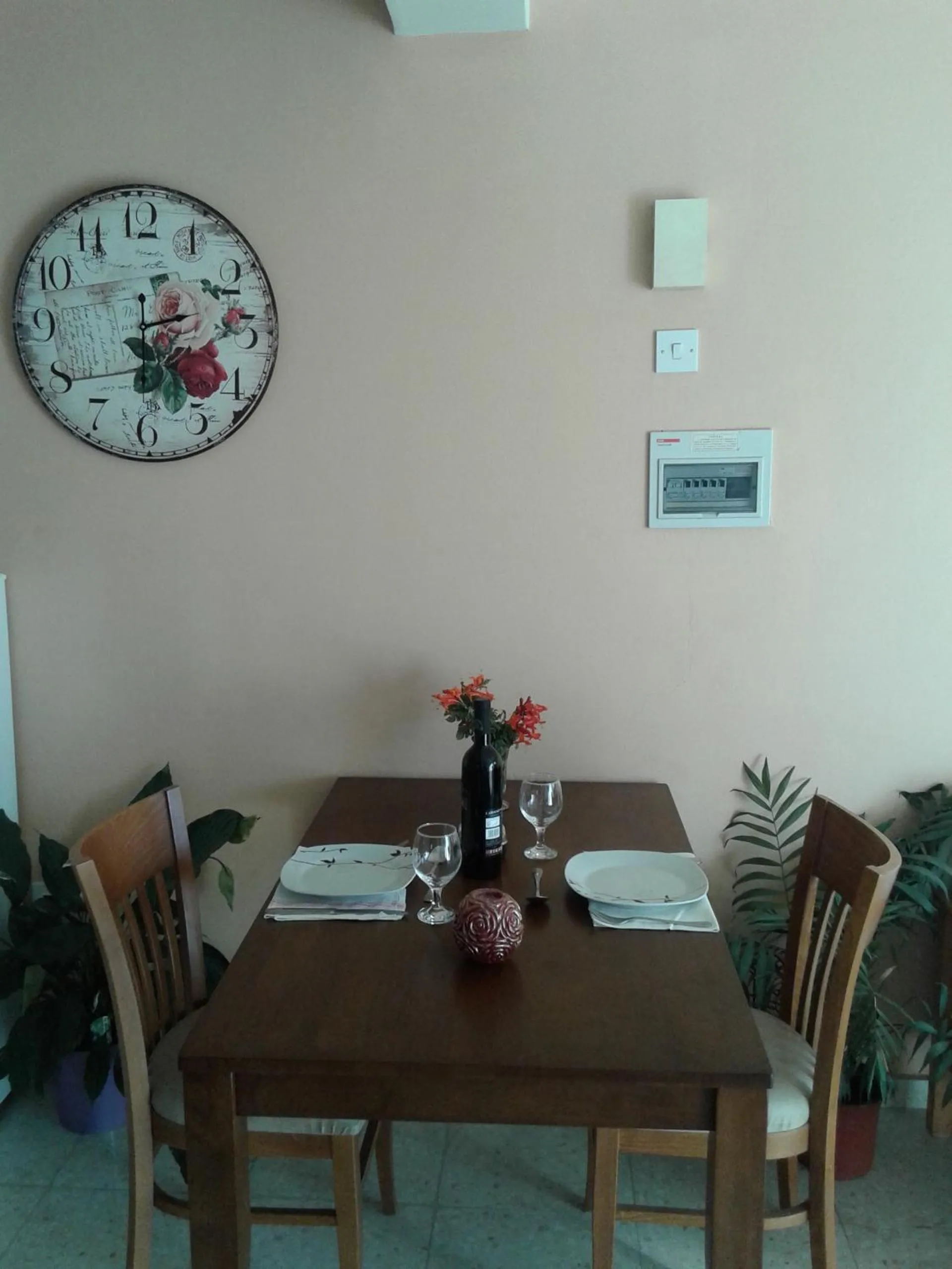 Seating area in Arilena Holiday Apartments