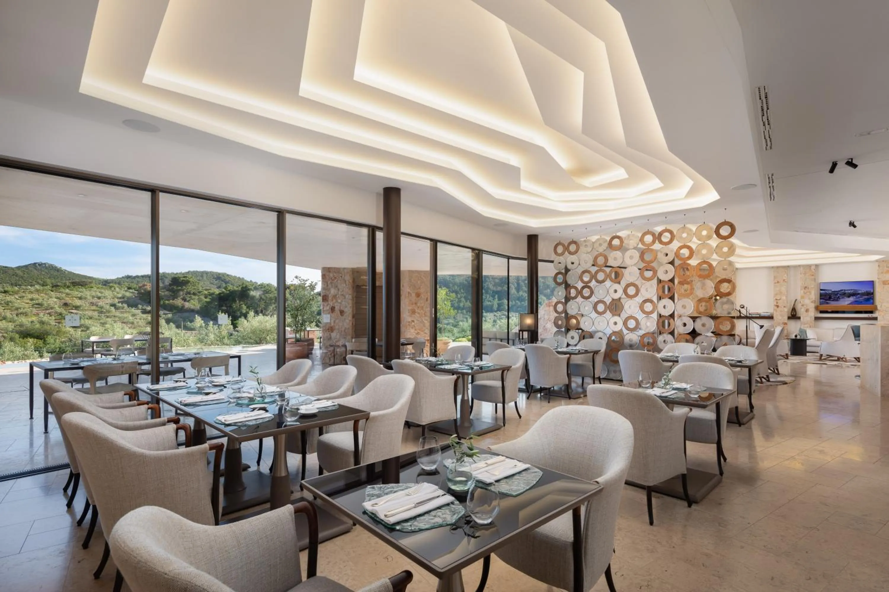 Restaurant/places to eat in Villa Nai 3.3