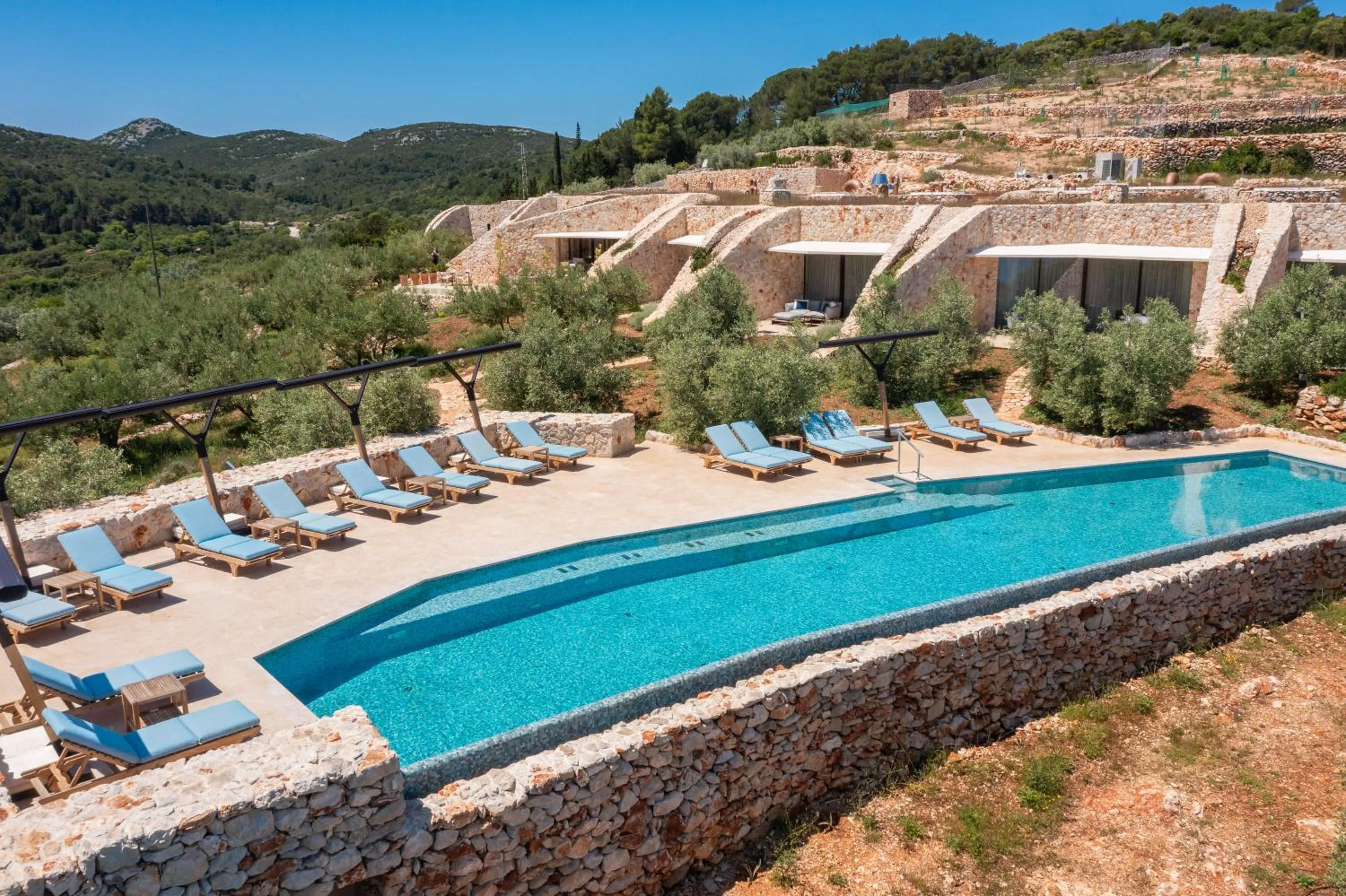 Swimming pool in Villa Nai 3.3