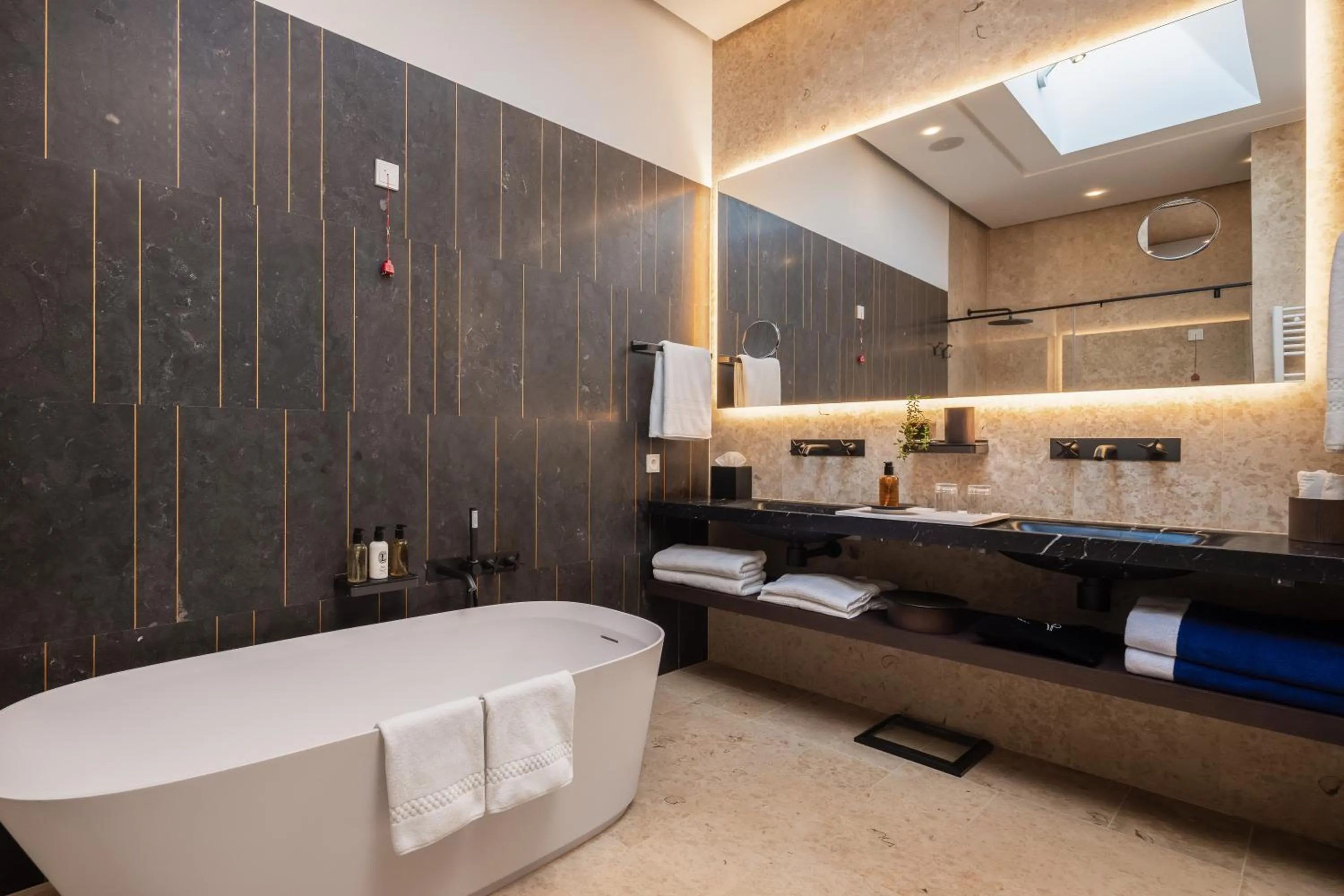 Bath in Villa Nai 3.3