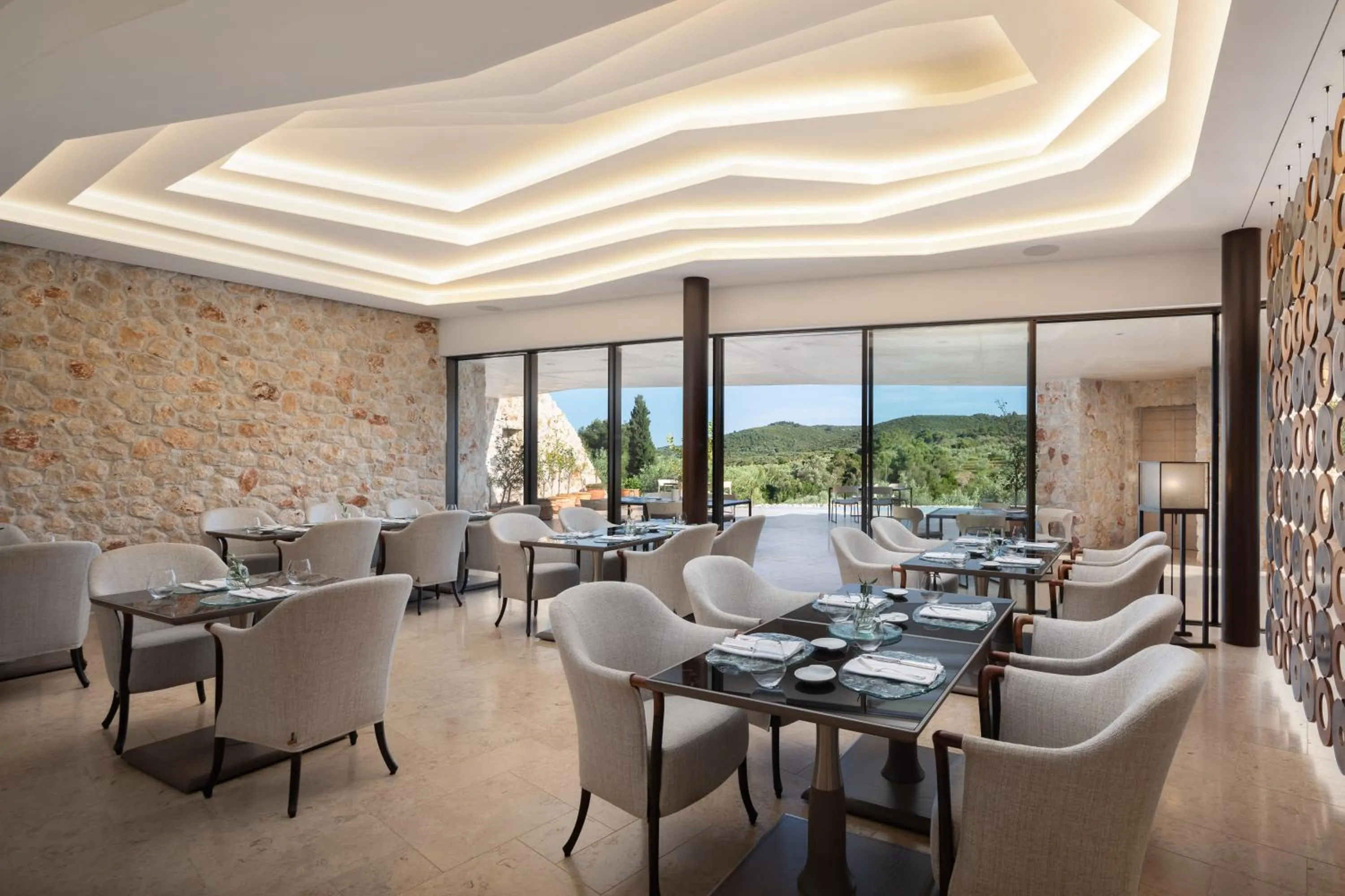 Restaurant/places to eat in Villa Nai 3.3