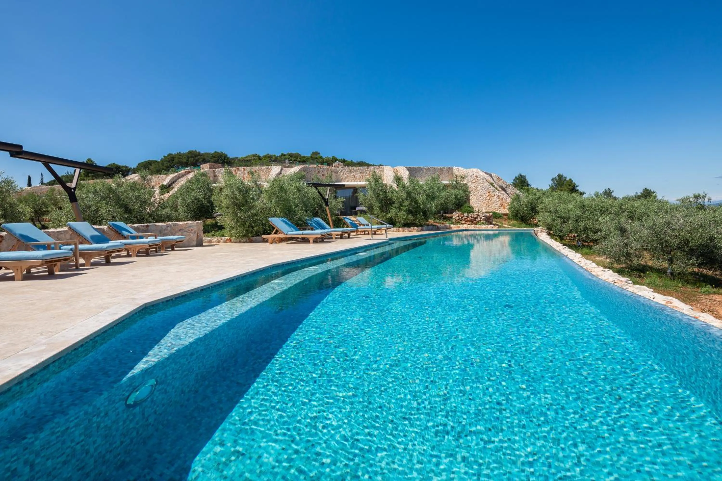 Swimming pool in Villa Nai 3.3