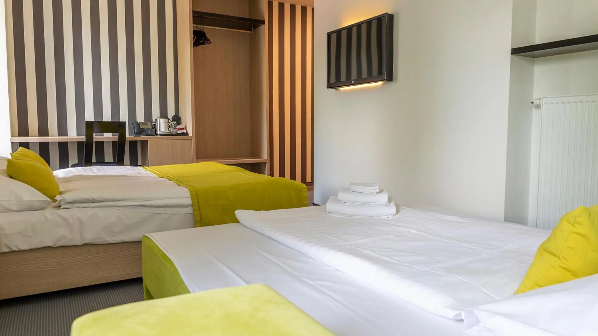 Bedroom, Bed in Hotel AquaCity Riverside