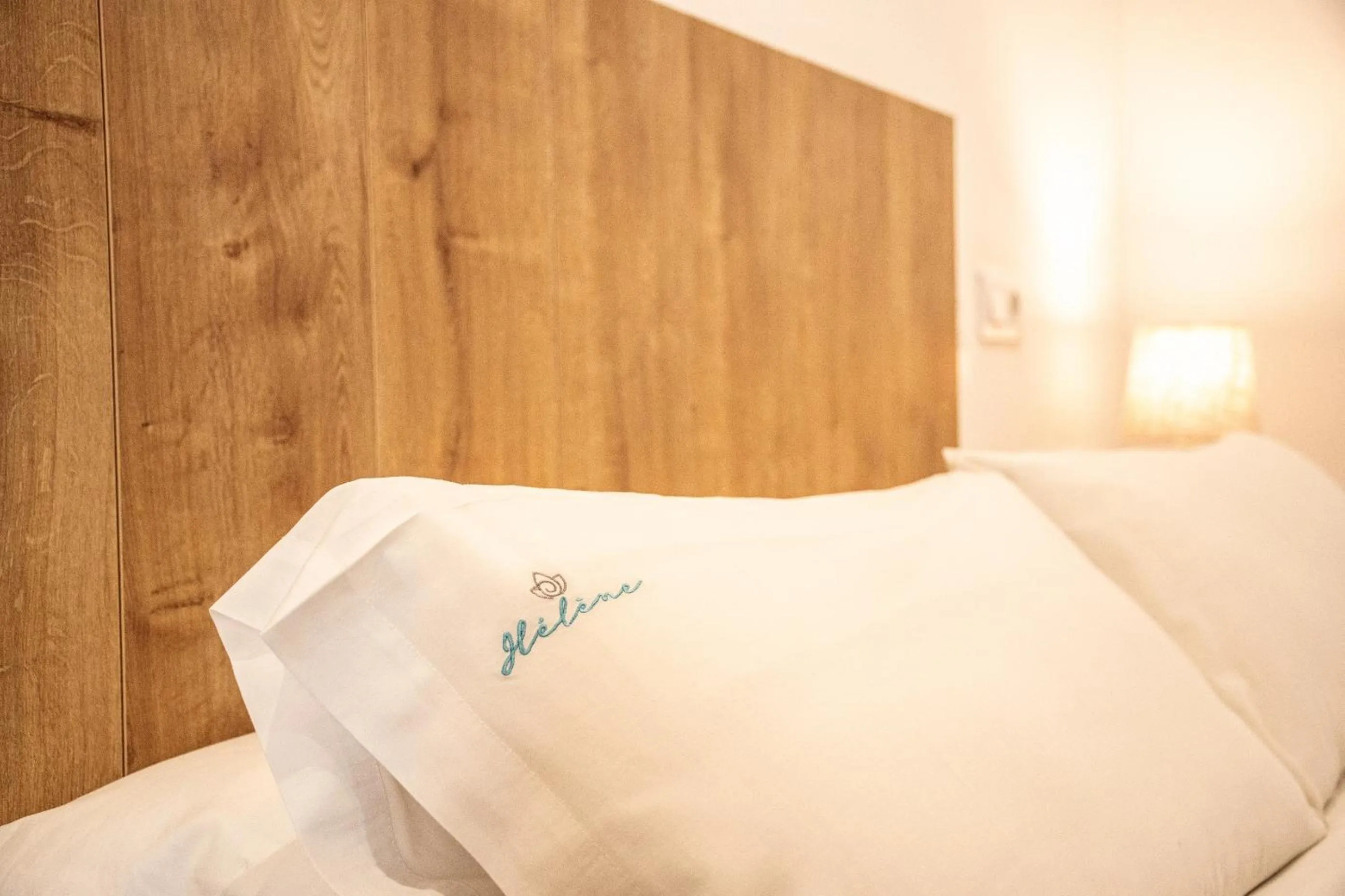 Bed in Hélène Holidays - Hotel Boutique