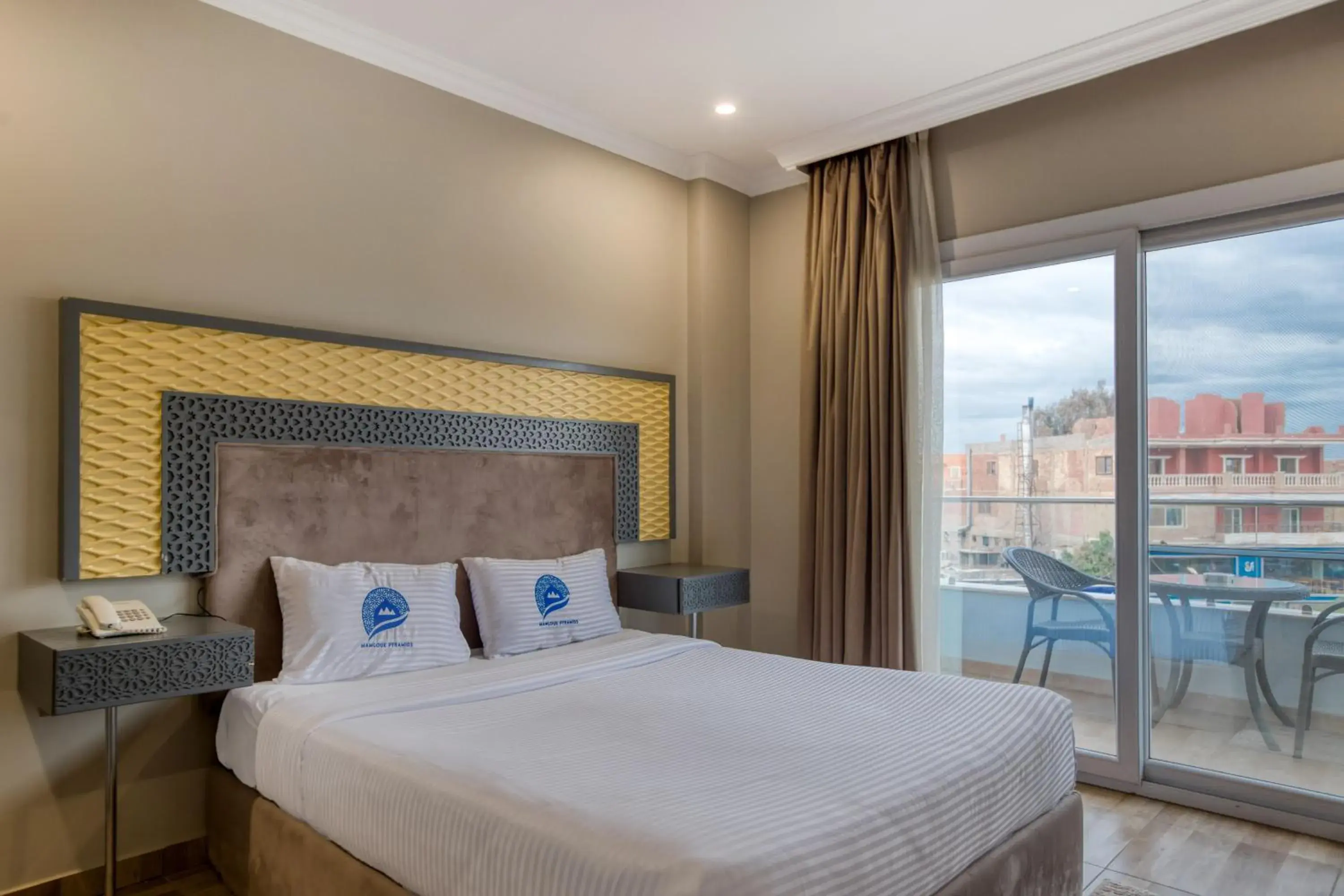 Bed in Mamlouk Pyramids Hotel Bed in Mamlouk Pyramids Hotel