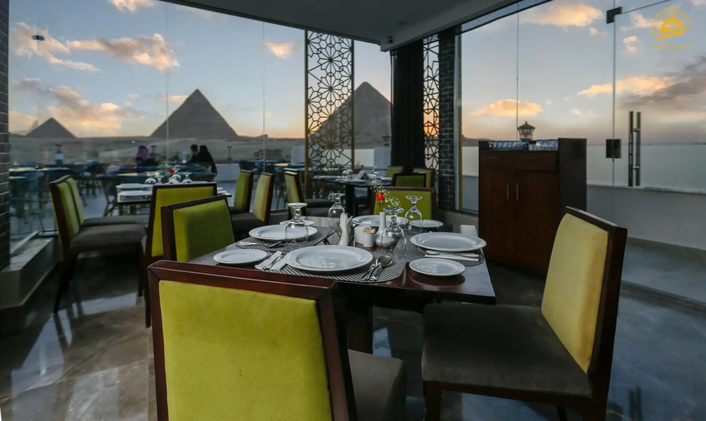 Restaurant/places to eat in Mamlouk Pyramids Hotel Restaurant/places to eat in Mamlouk Pyramids Hotel