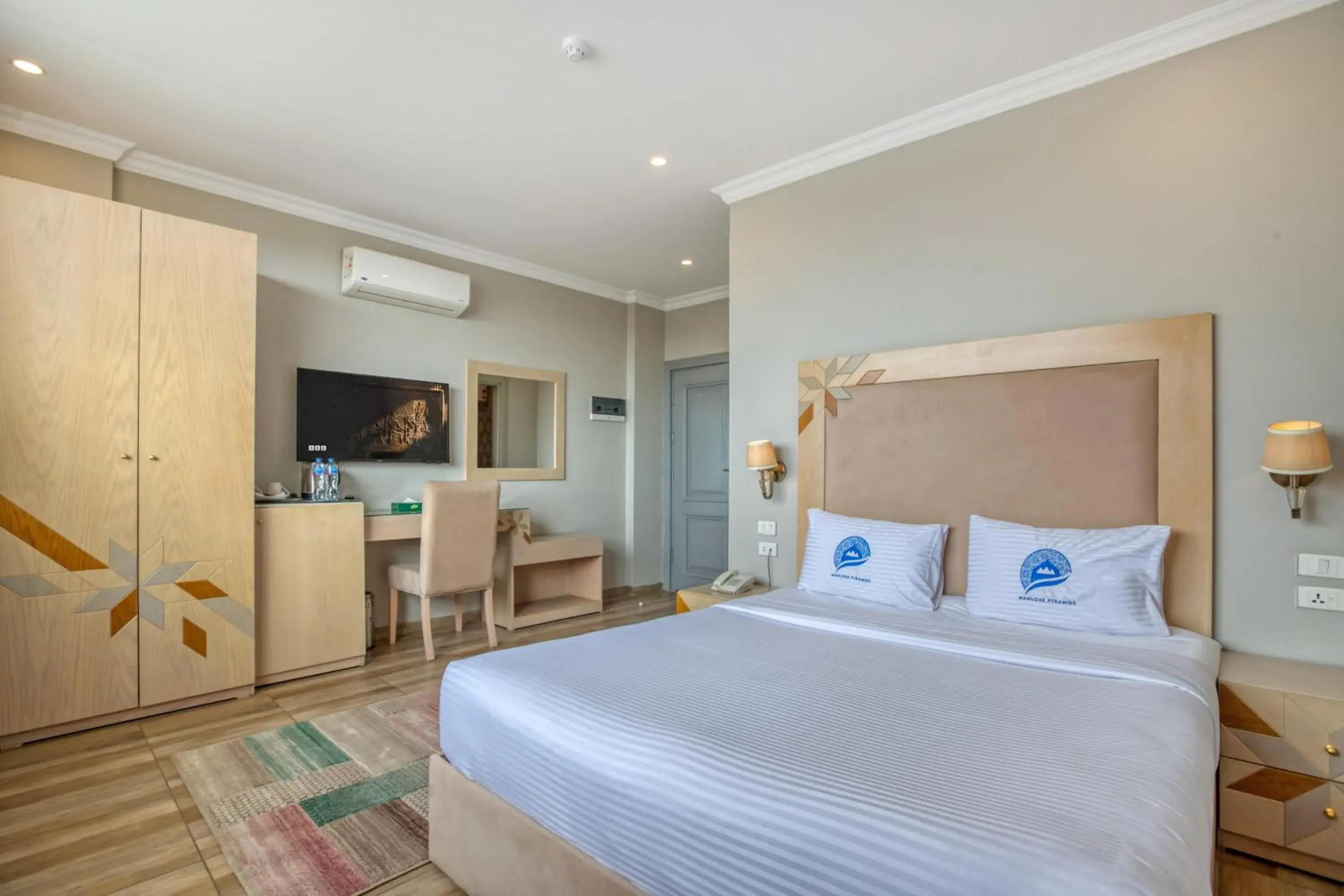 Bedroom, Bed in Mamlouk Pyramids Hotel Bedroom, Bed in Mamlouk Pyramids Hotel