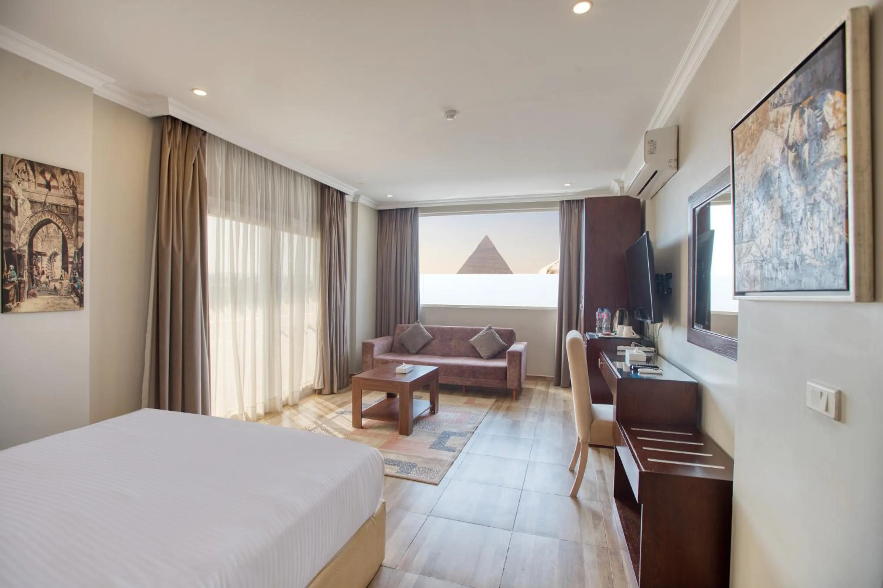 Photo of the whole room, Bed in Mamlouk Pyramids Hotel