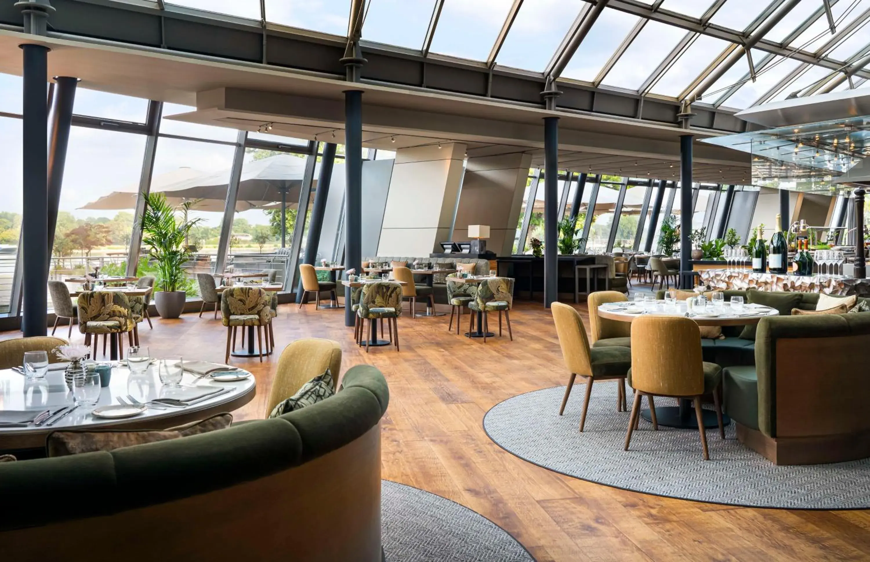 Restaurant/places to eat in Hyatt Regency Mainz Restaurant/places to eat in Hyatt Regency Mainz