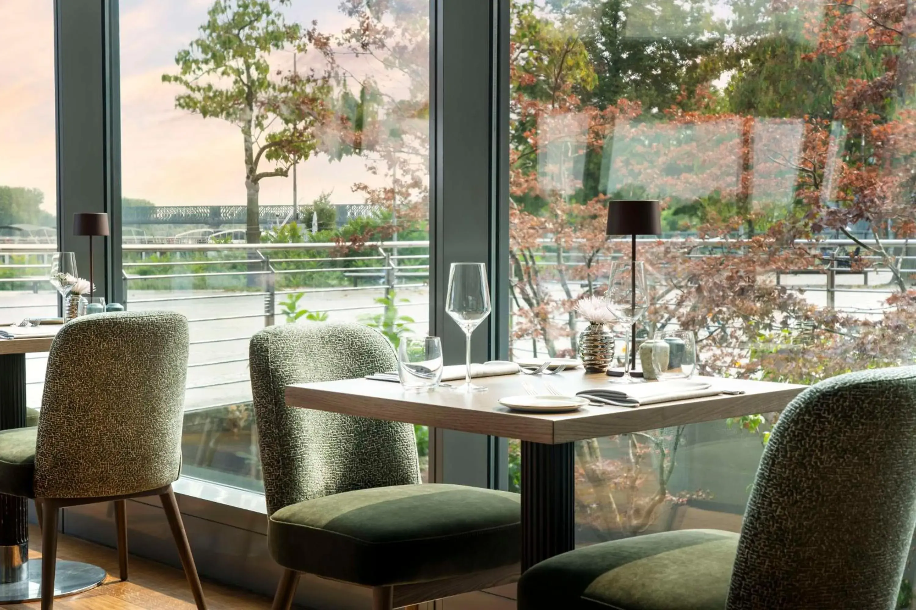 Restaurant/places to eat in Hyatt Regency Mainz Restaurant/places to eat in Hyatt Regency Mainz