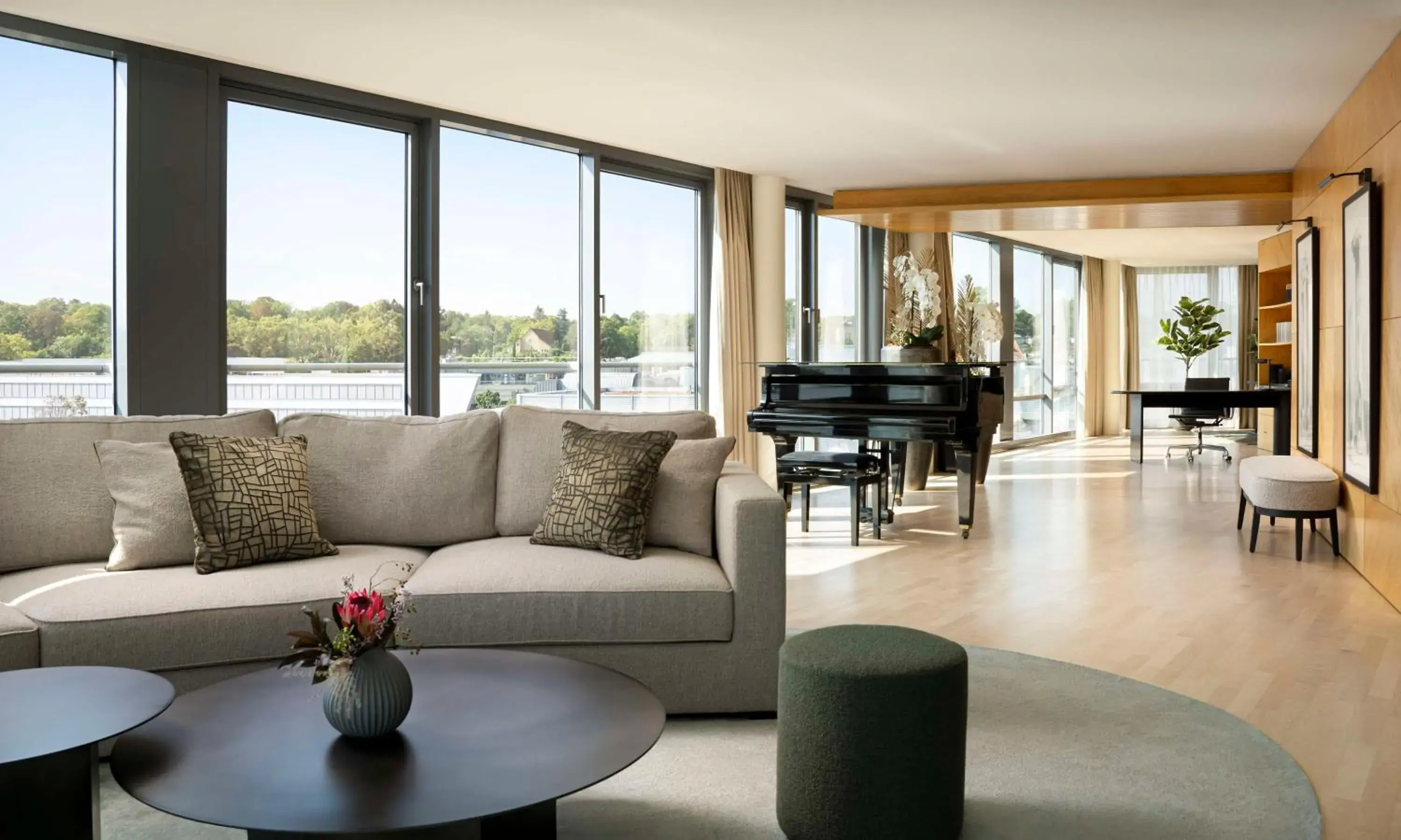 Photo of the whole room in Hyatt Regency Mainz Photo of the whole room in Hyatt Regency Mainz