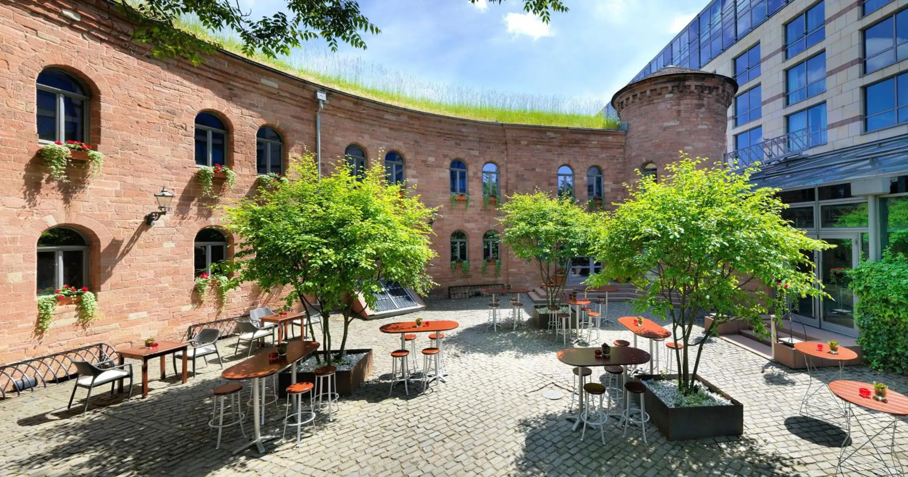 Property building in Hyatt Regency Mainz Property building in Hyatt Regency Mainz