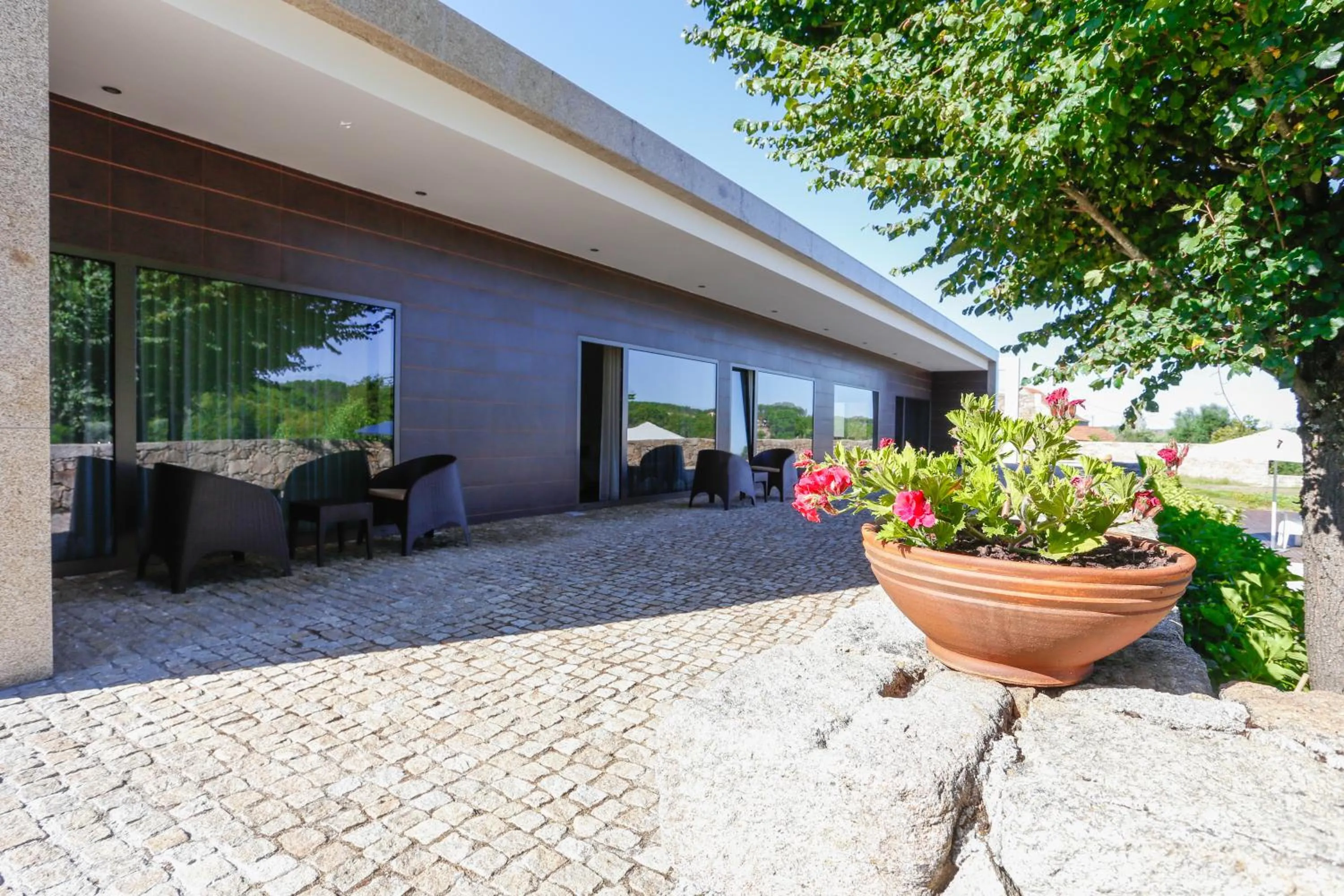 Property building in Solar Dos Cáceres