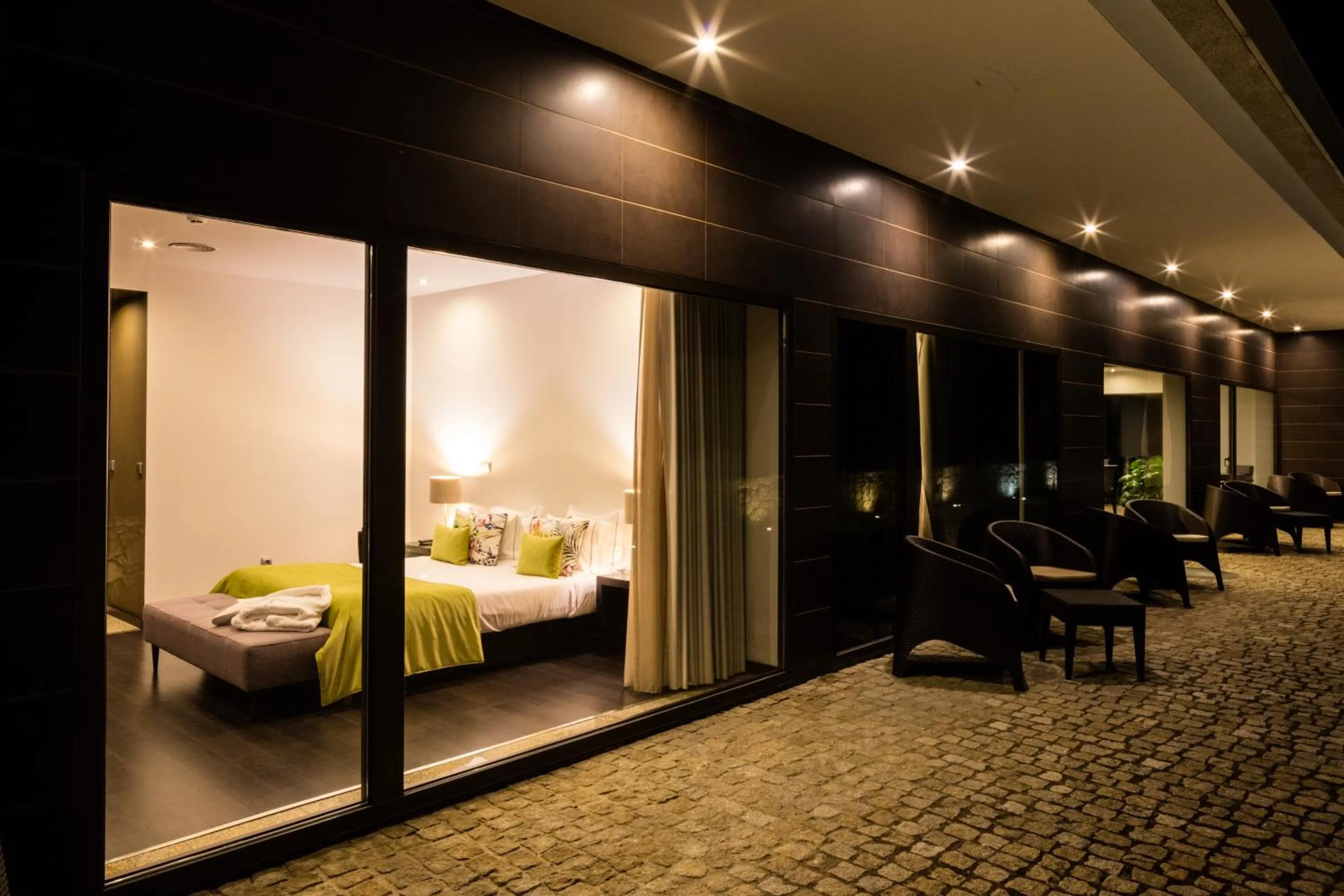 Property building in Solar Dos Cáceres