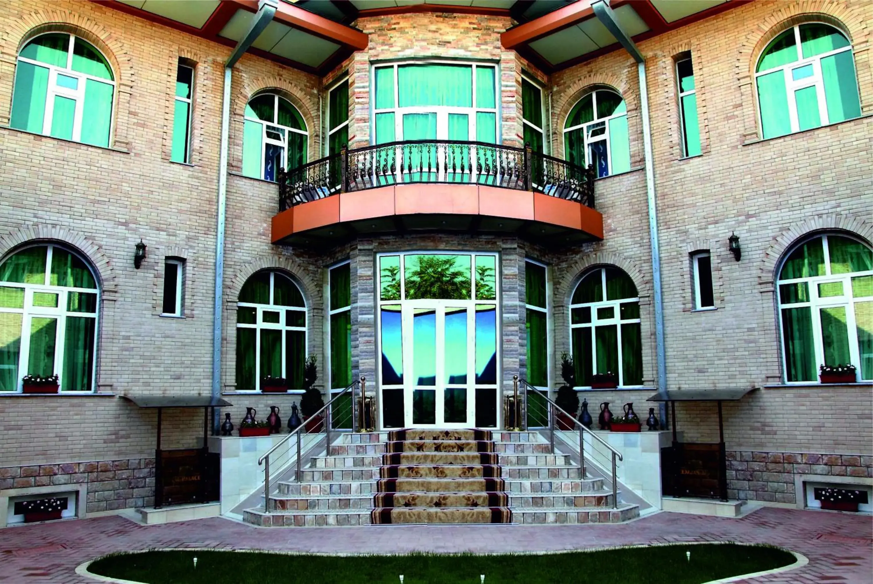 Property building in Mixt Royal Palace Property building in Mixt Royal Palace